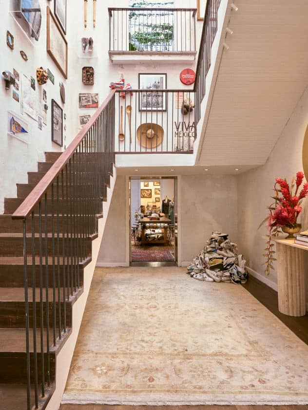 stairs-inside-haus-mexico