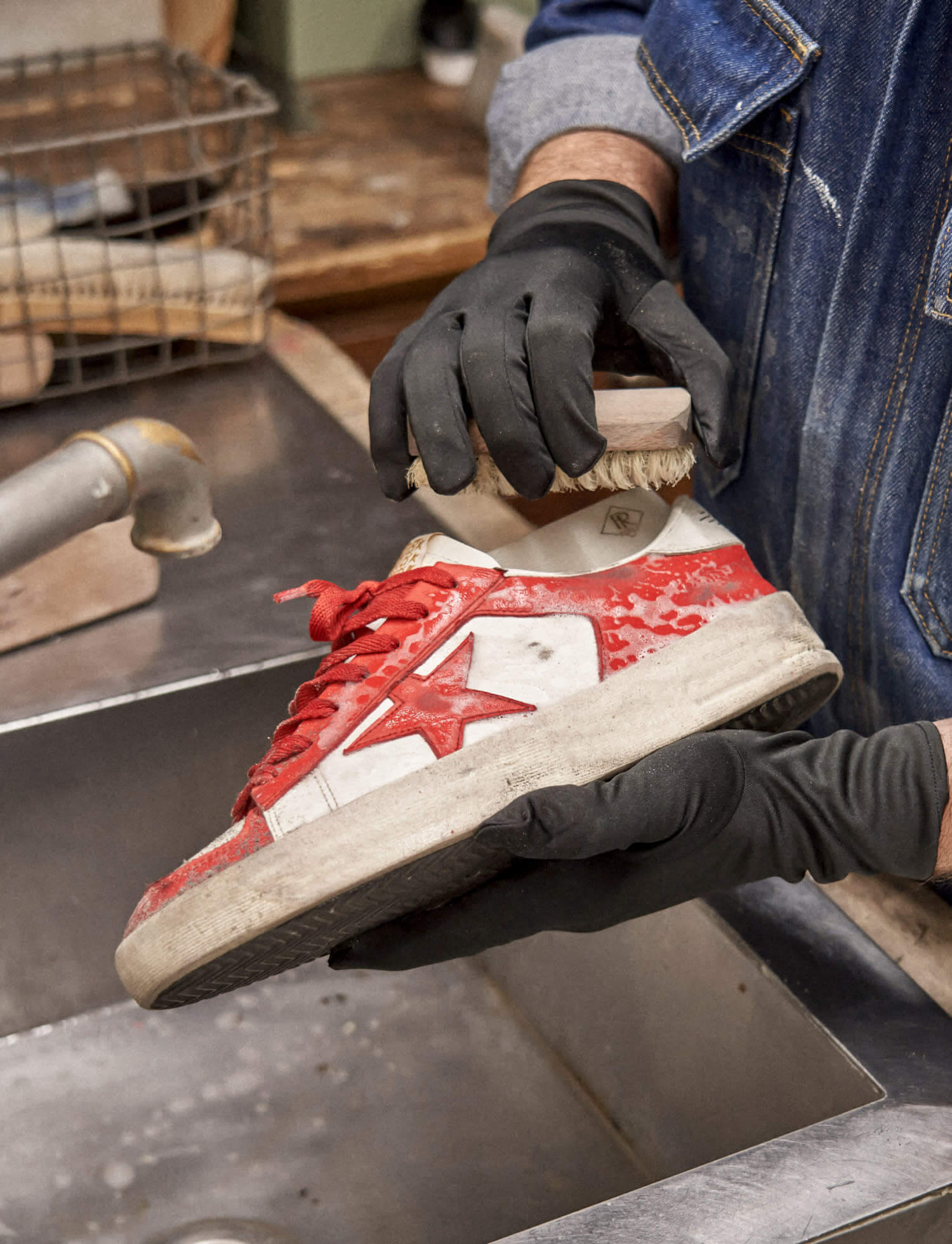 COMMENT NETTOYER LES SNEAKERS GOLDEN GOOSE COMMENT NETTOYER LES SNEAKERS GOLDEN GOOSE