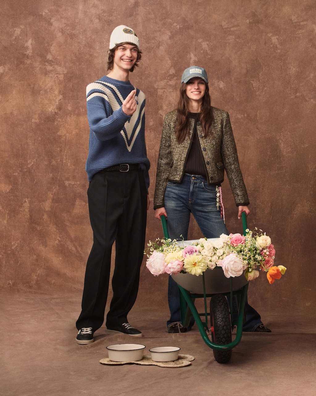 fall-winter-collection-models-groupage-on-a-brown-neutral-background