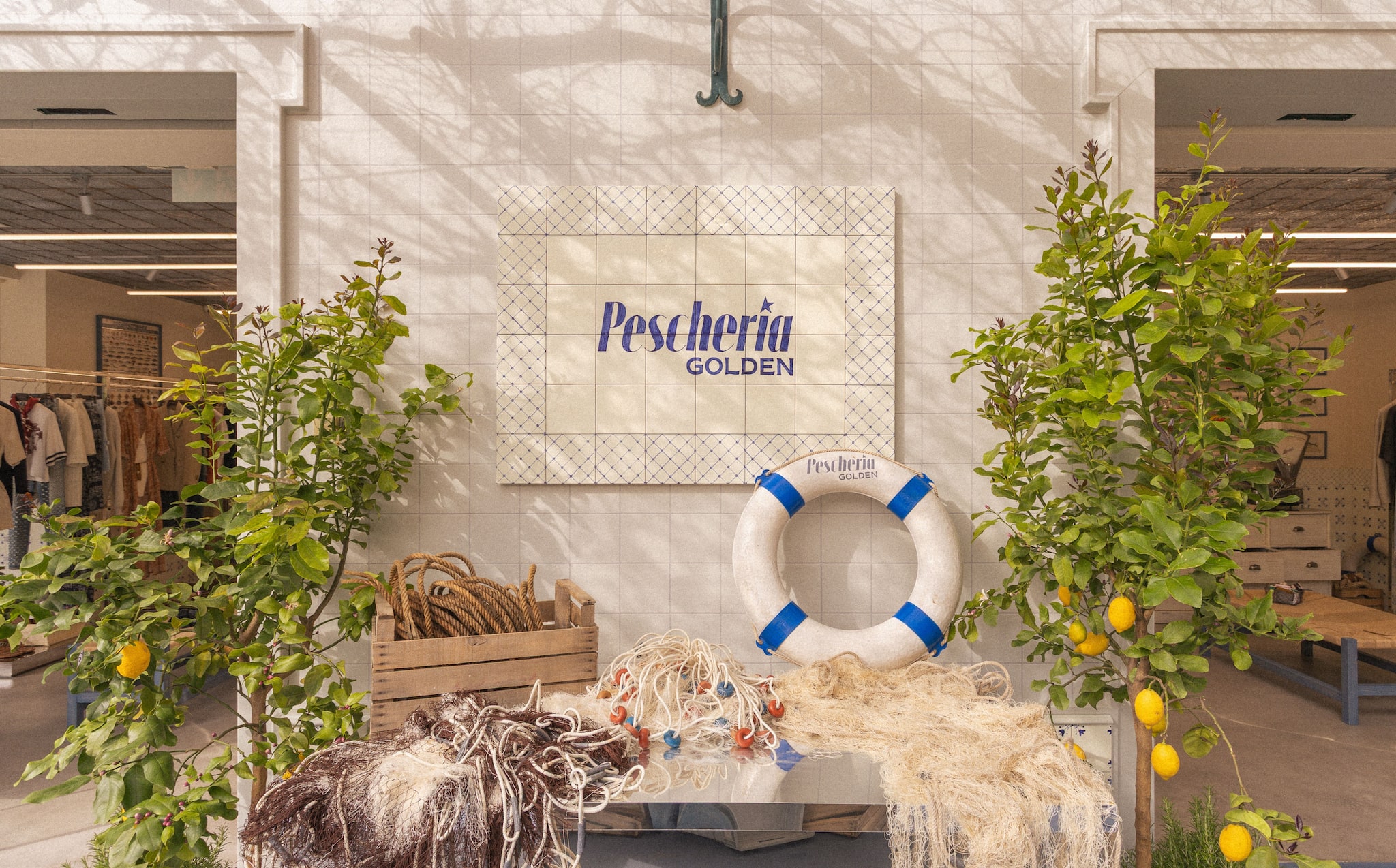 external-view-of-forte-dei-marmi-store