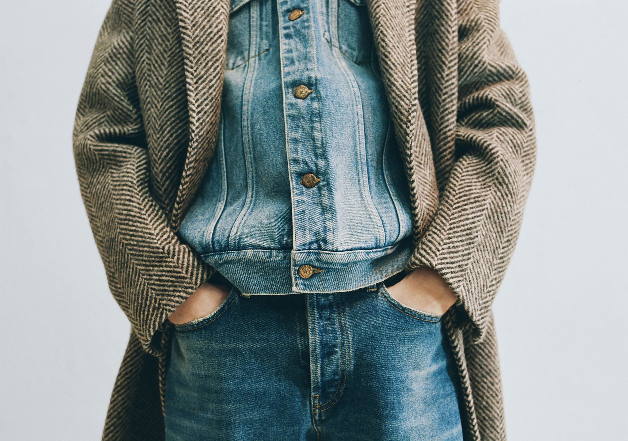 female-model-wearing-golden-collection