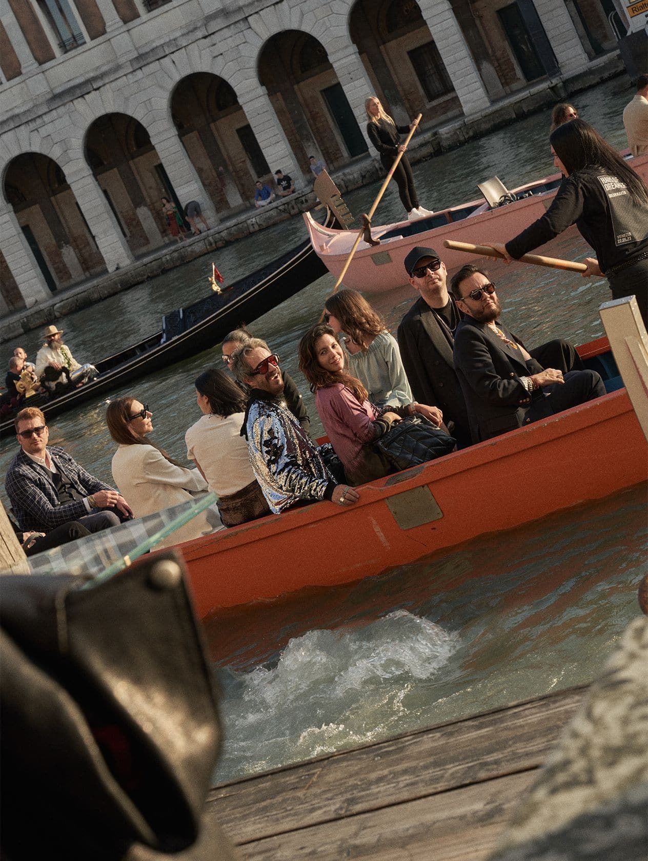 guests-on-boat-in-venice