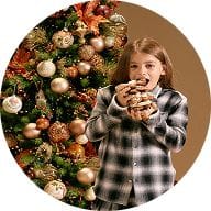 little-girl-in-a-holiday-mood