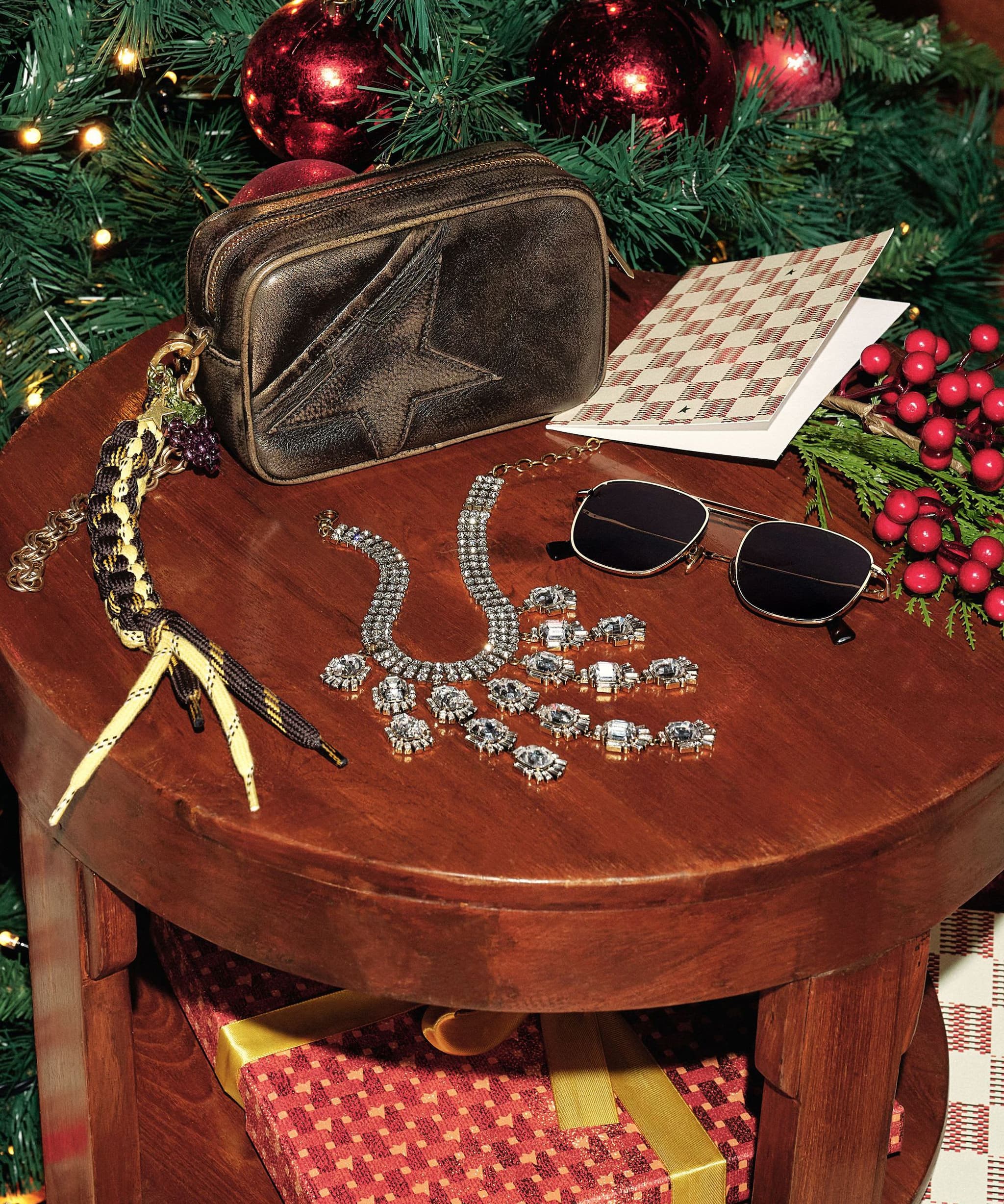 Golden Goose：メンズ＆レディースのスニーカーとウェア