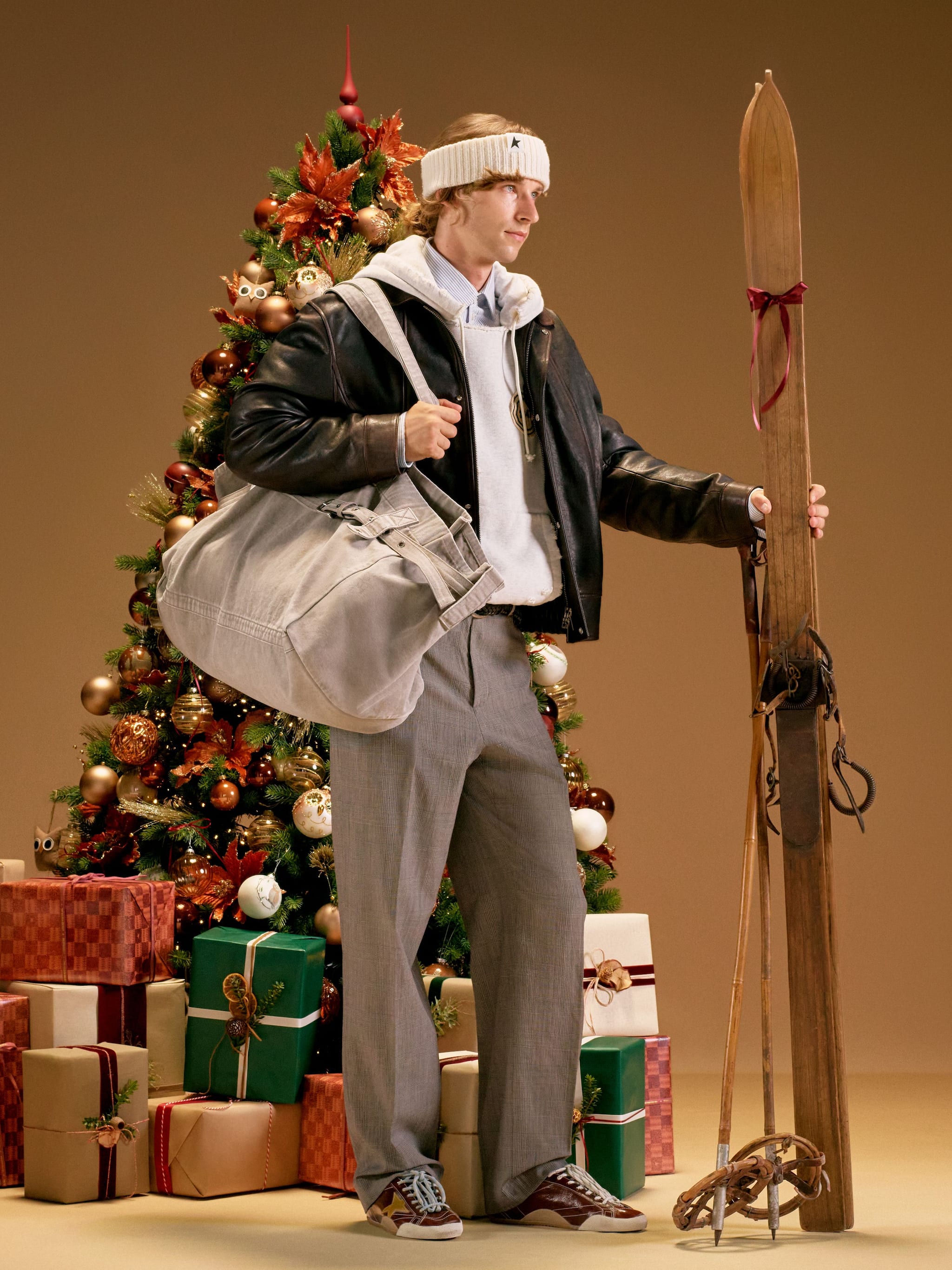 male-model-with-christmas-tree