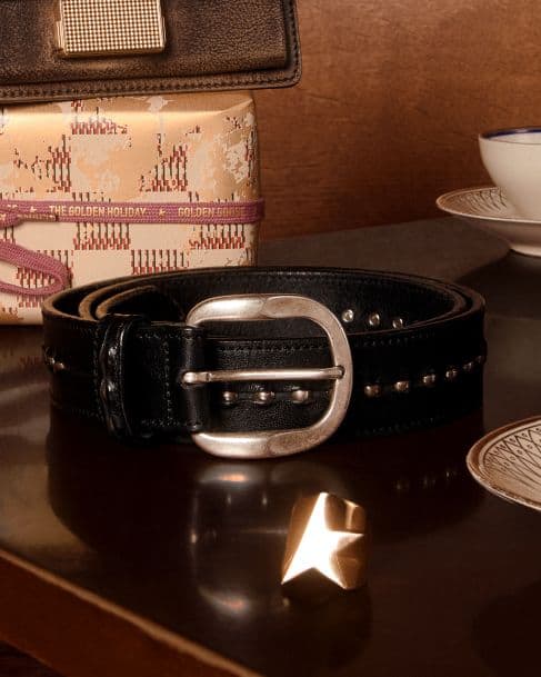 black-leather-belt-with-golden-star-ring