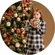 little-girl-model-holiday-mood