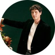 male-model-holiday-mood