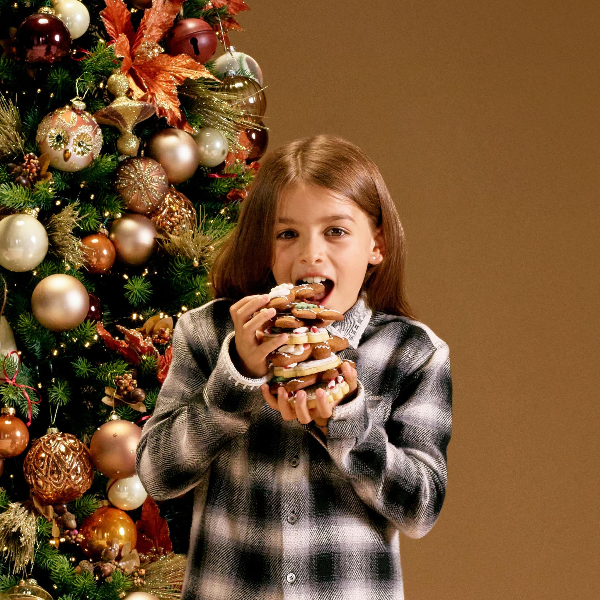 little-girl-model-holiday-mood