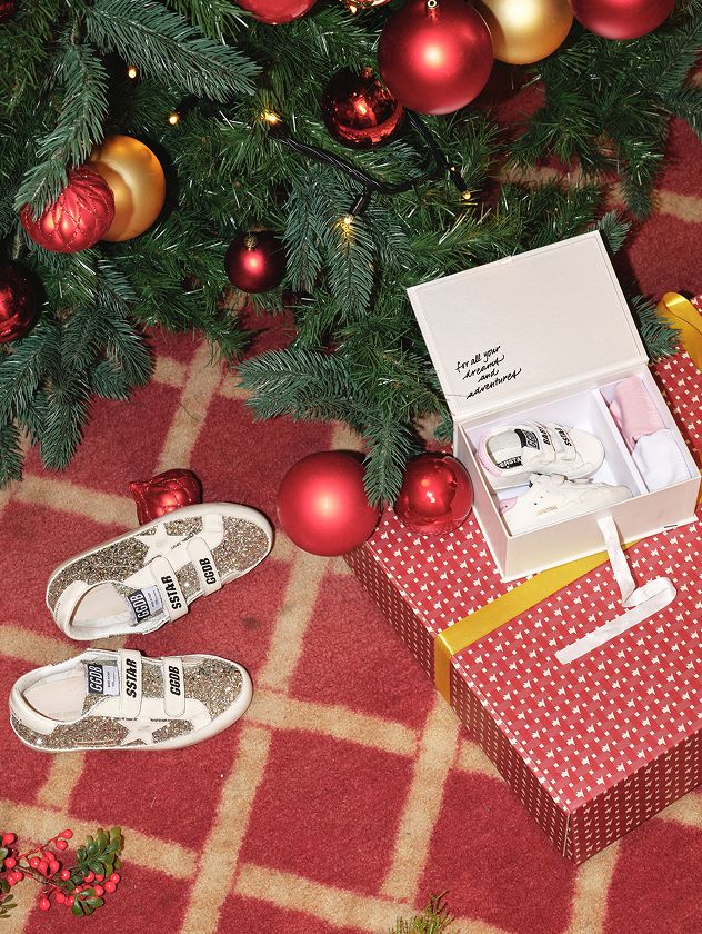 gold-glitter-super-star-sneakers-with-white-star