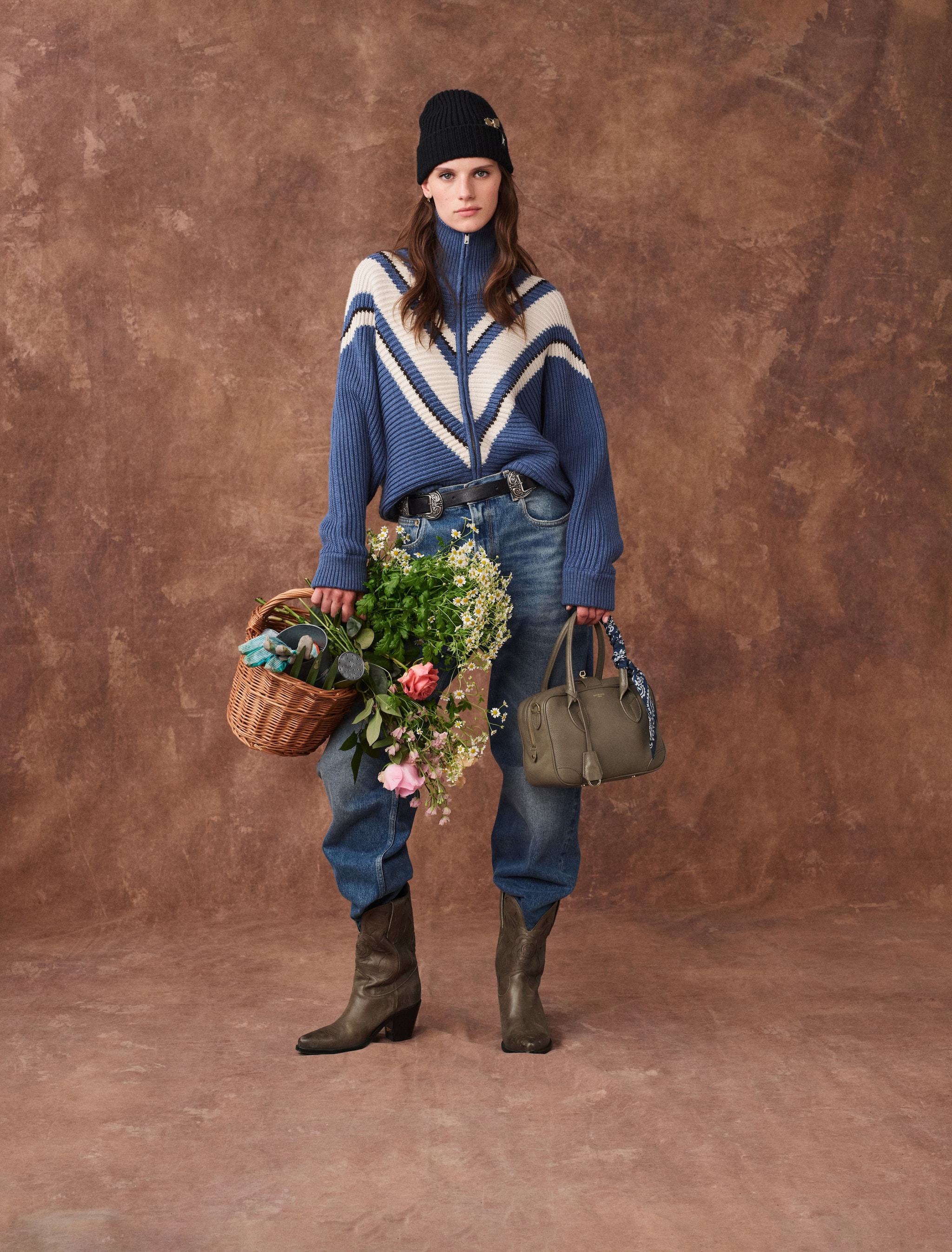 female-with-flowers-and-vita-brown-leather-bag