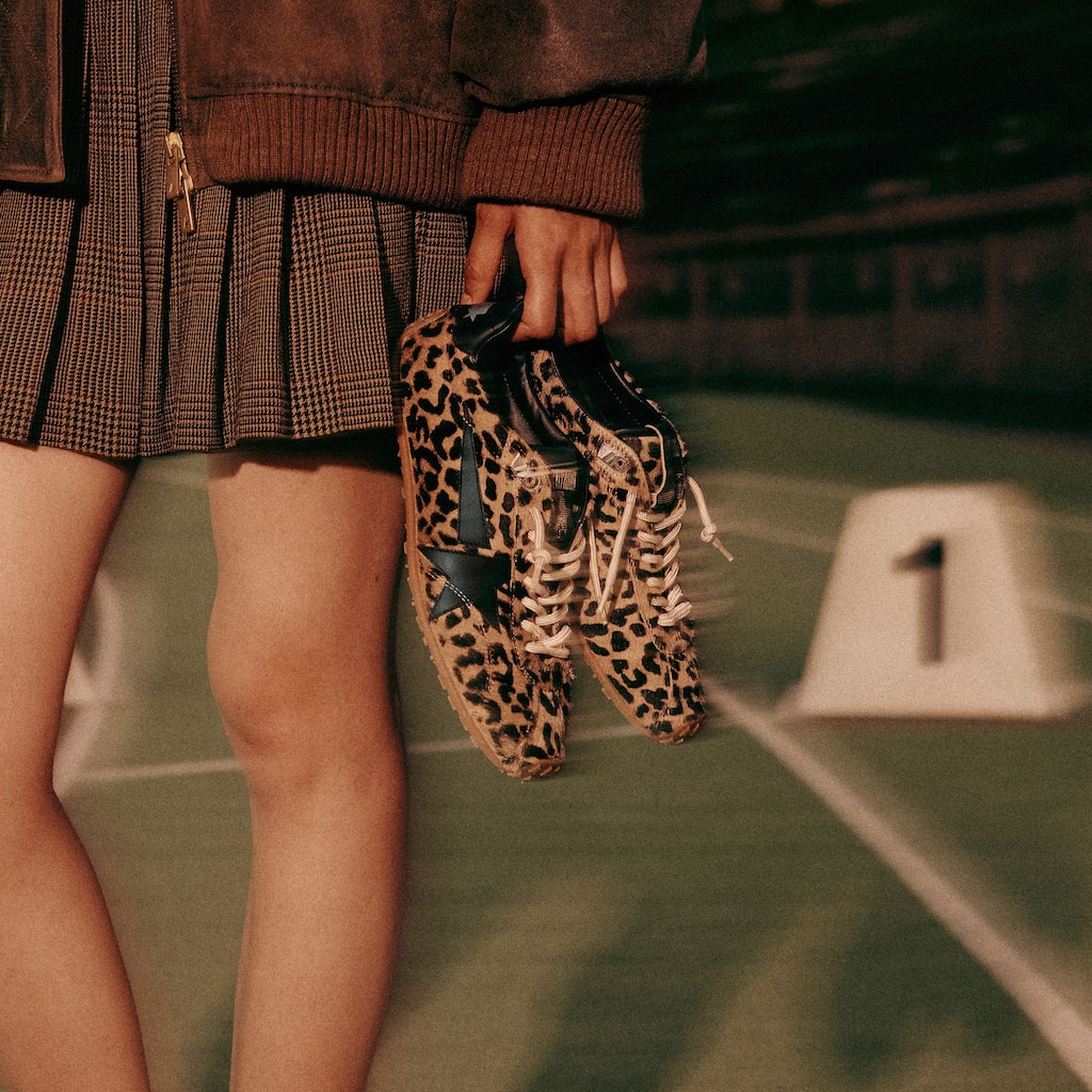 leopard-printed-marathon-speed-sneakears