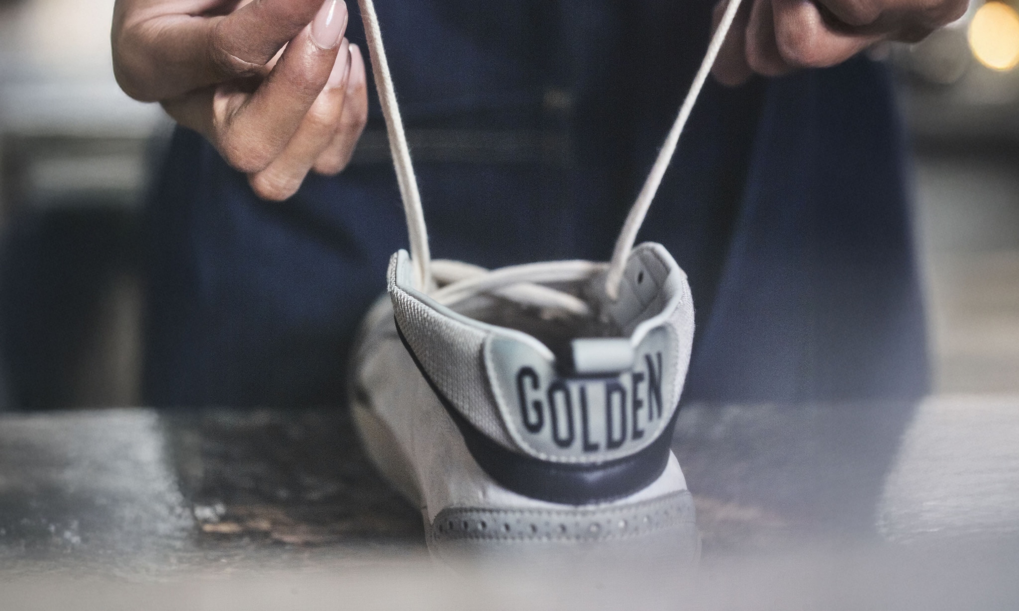 lace-change-service-of-sneakers