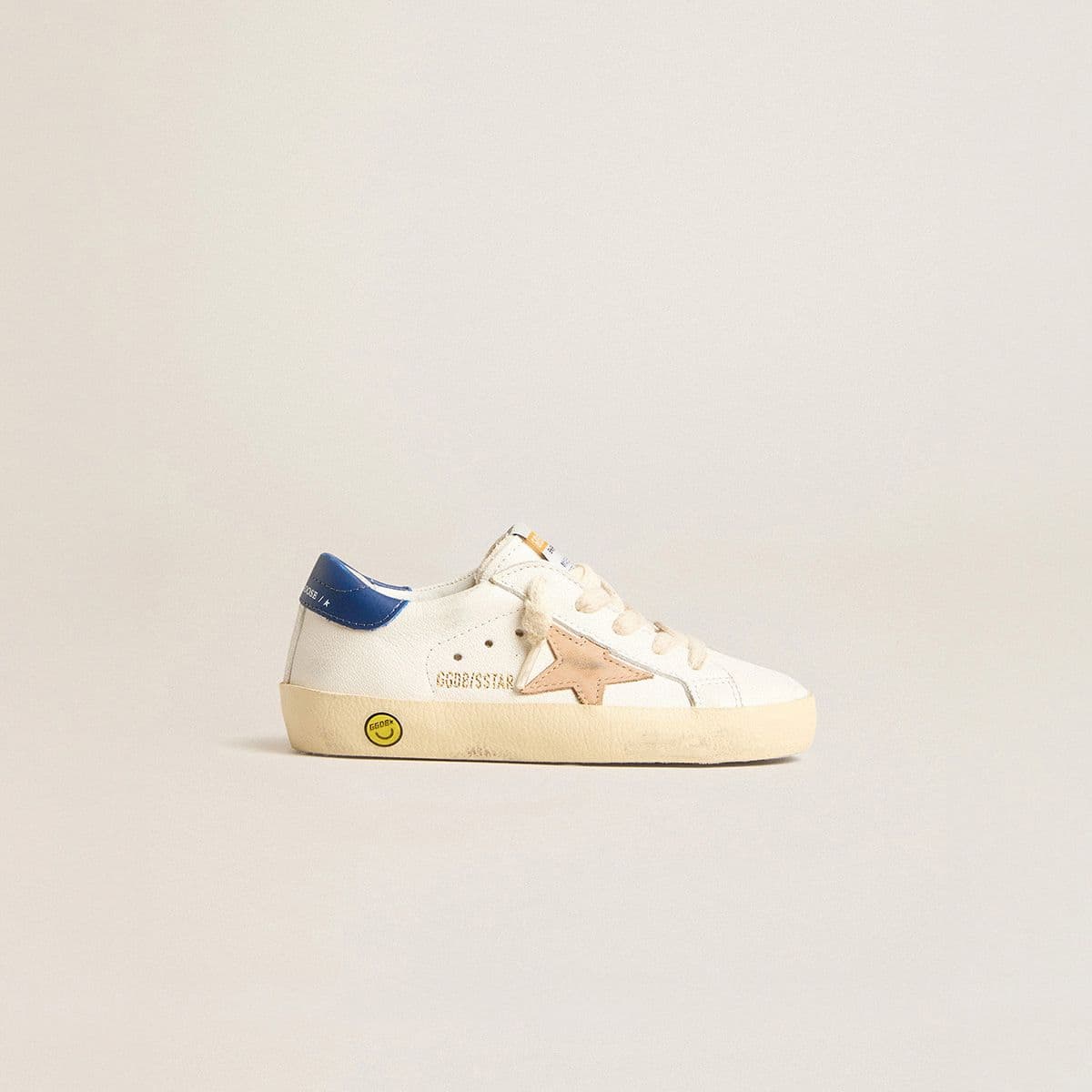 Young-Super-Star-in-white-leather-with-pink-star-and-blue-heel-tab