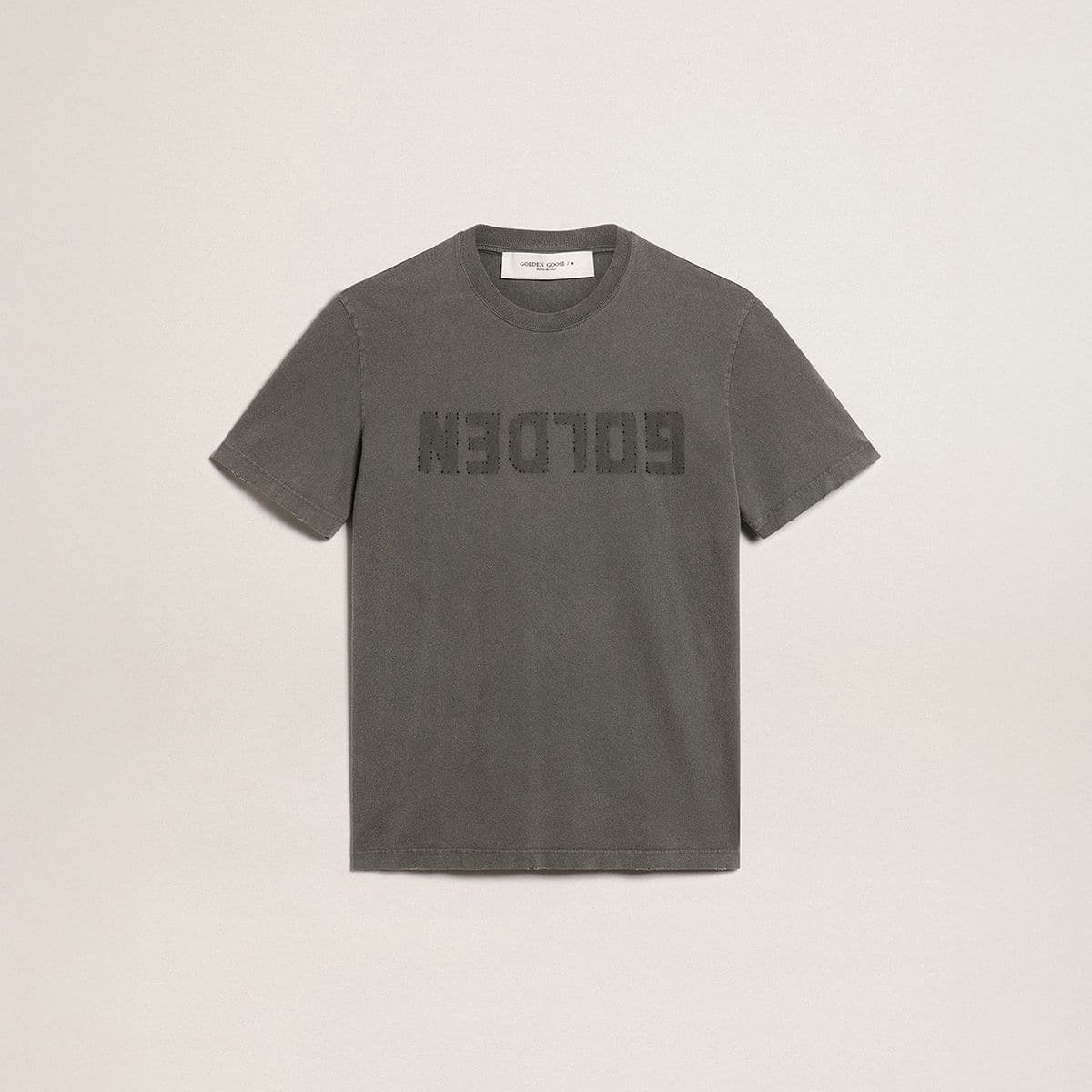 Men's-gray-t-shirt