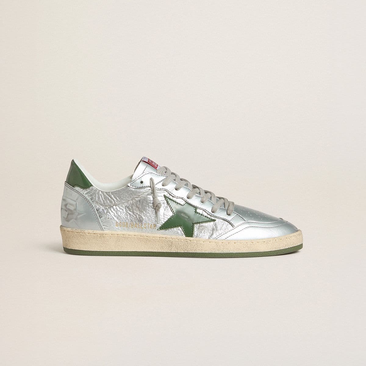 men-s-silver-ball-star-sneaker-with-green-star