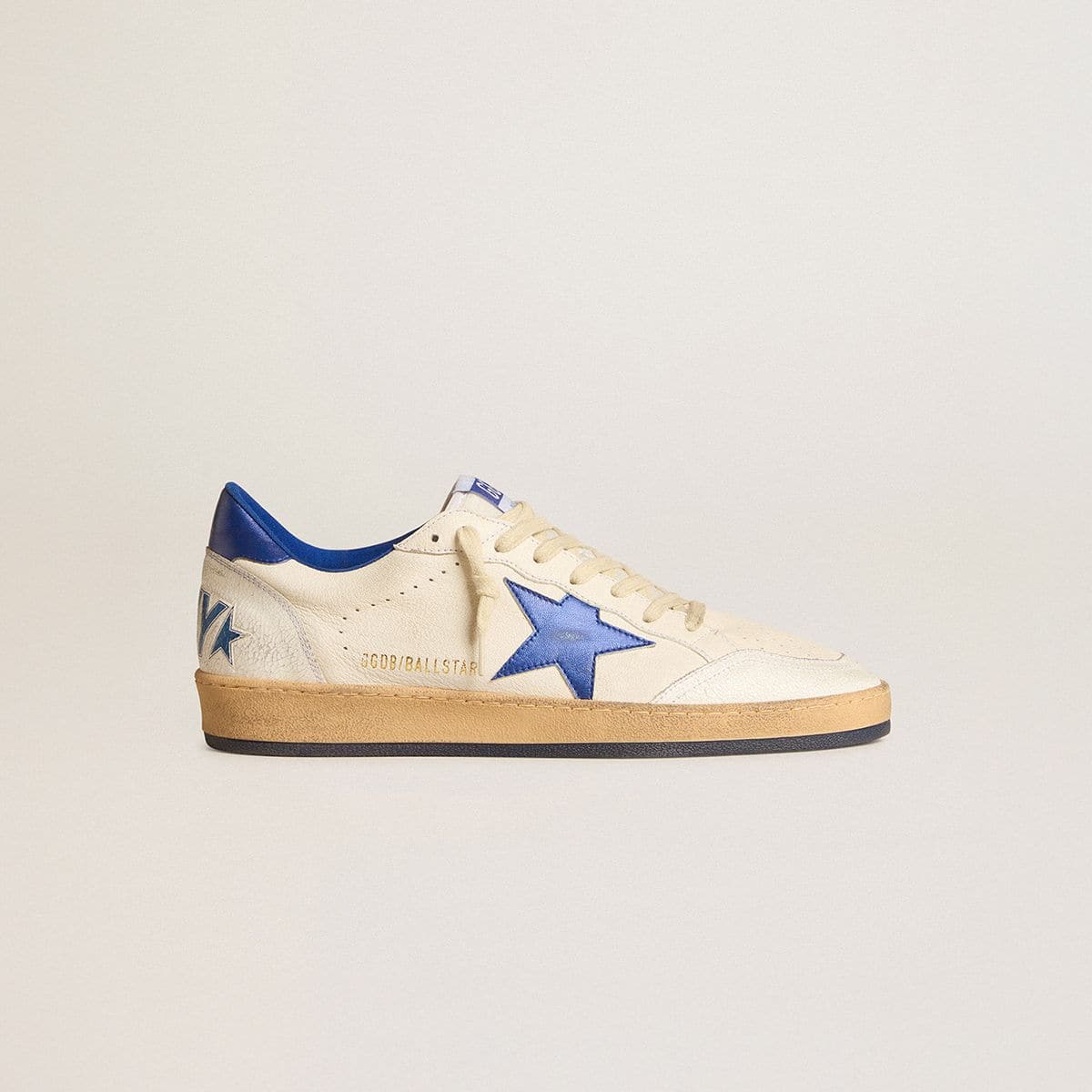 man-ball-star-wishlist-white-with-blue-star