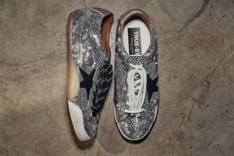 silver-glitter-true-star-sneakers-on-the-floor