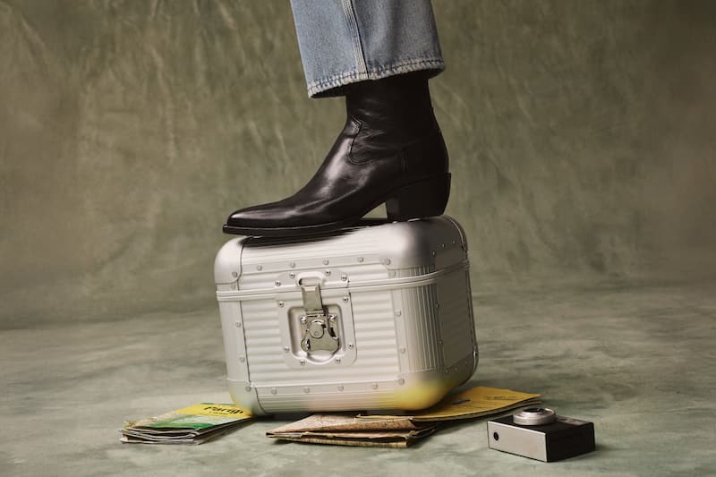 male-model-wearing-black-leather-boots