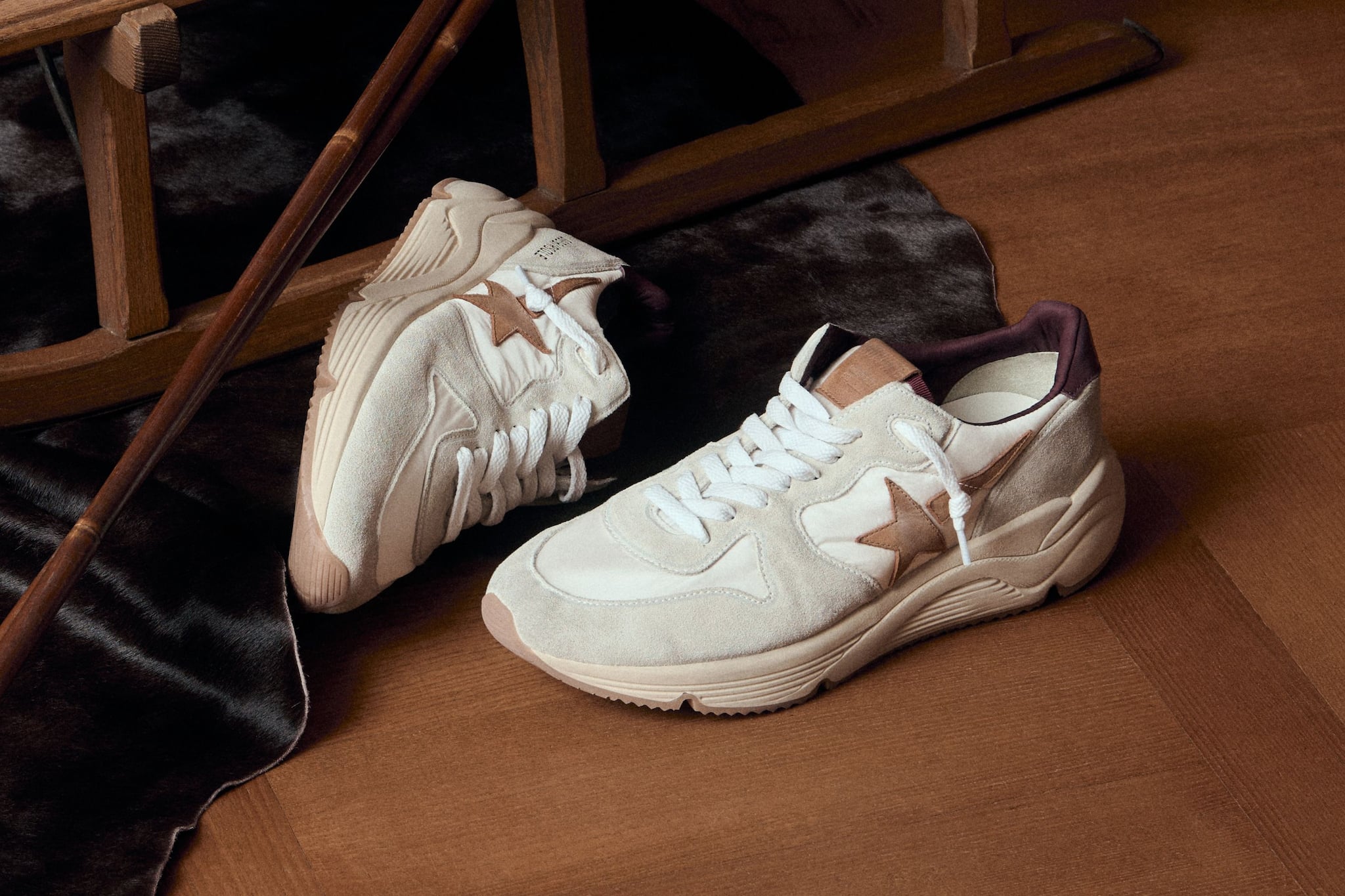 GOLDEN RUNNING 35 スニーカー GGDB Golden Goose - Running Silver, White & Cream Sneaker