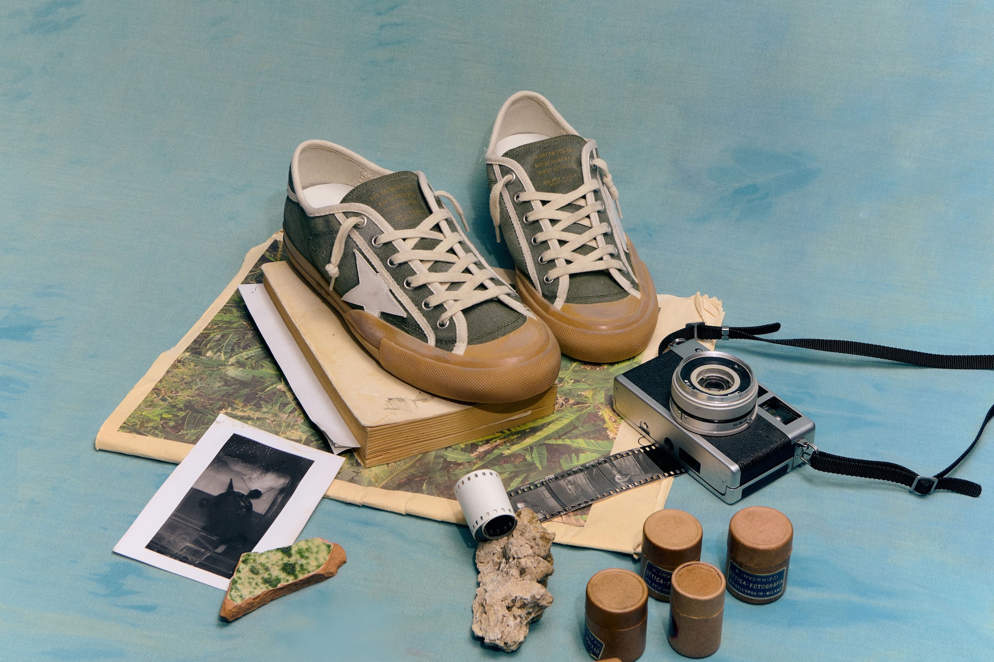スニーカー Golden  Super Star Sneaker Men's Super-Star with crocodile-print star and silver-blue