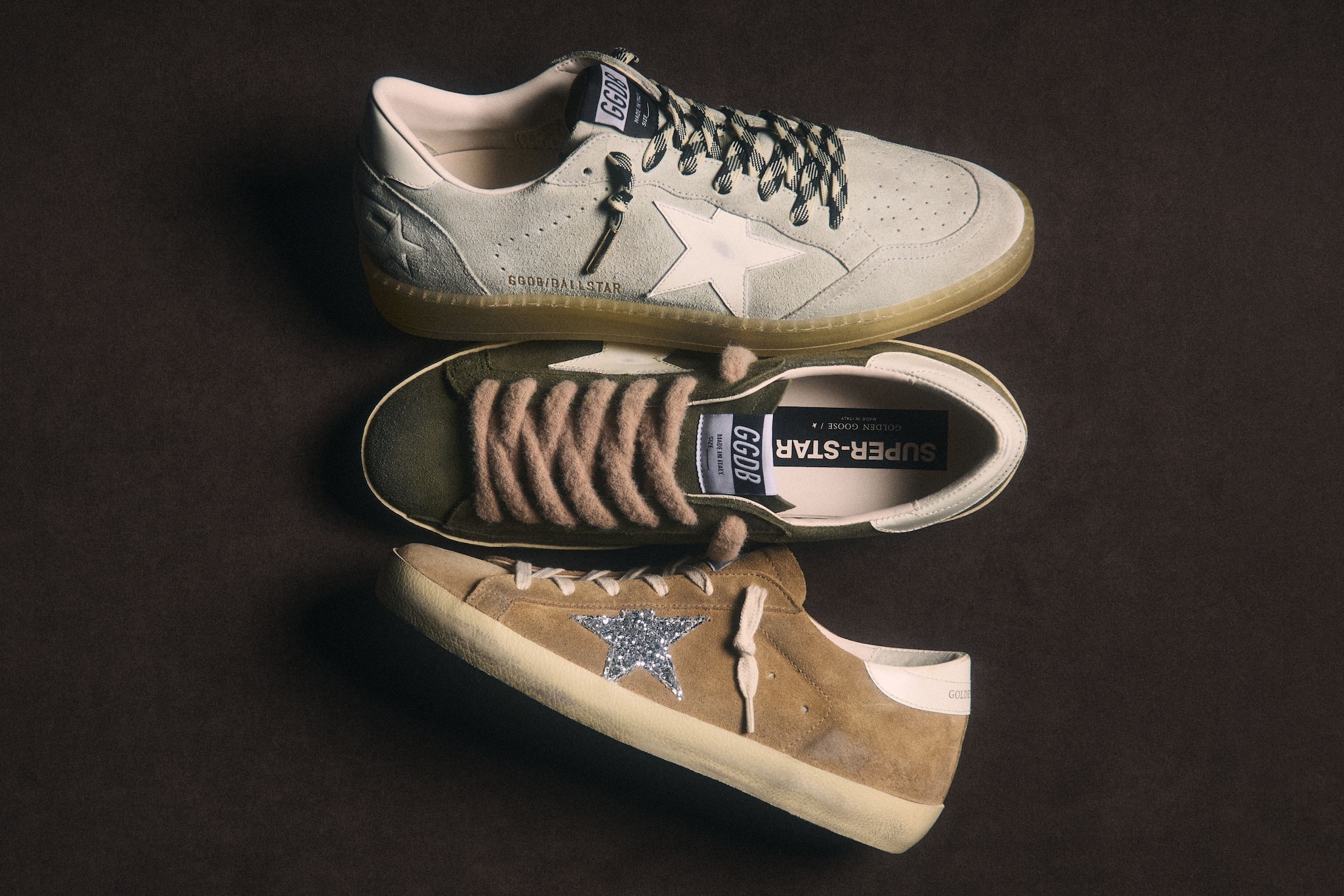 24㎝GOLDEN  W SUEDE スニーカーMadeinItaly Women's Marathon Speed with tobacco suede upper and silver star