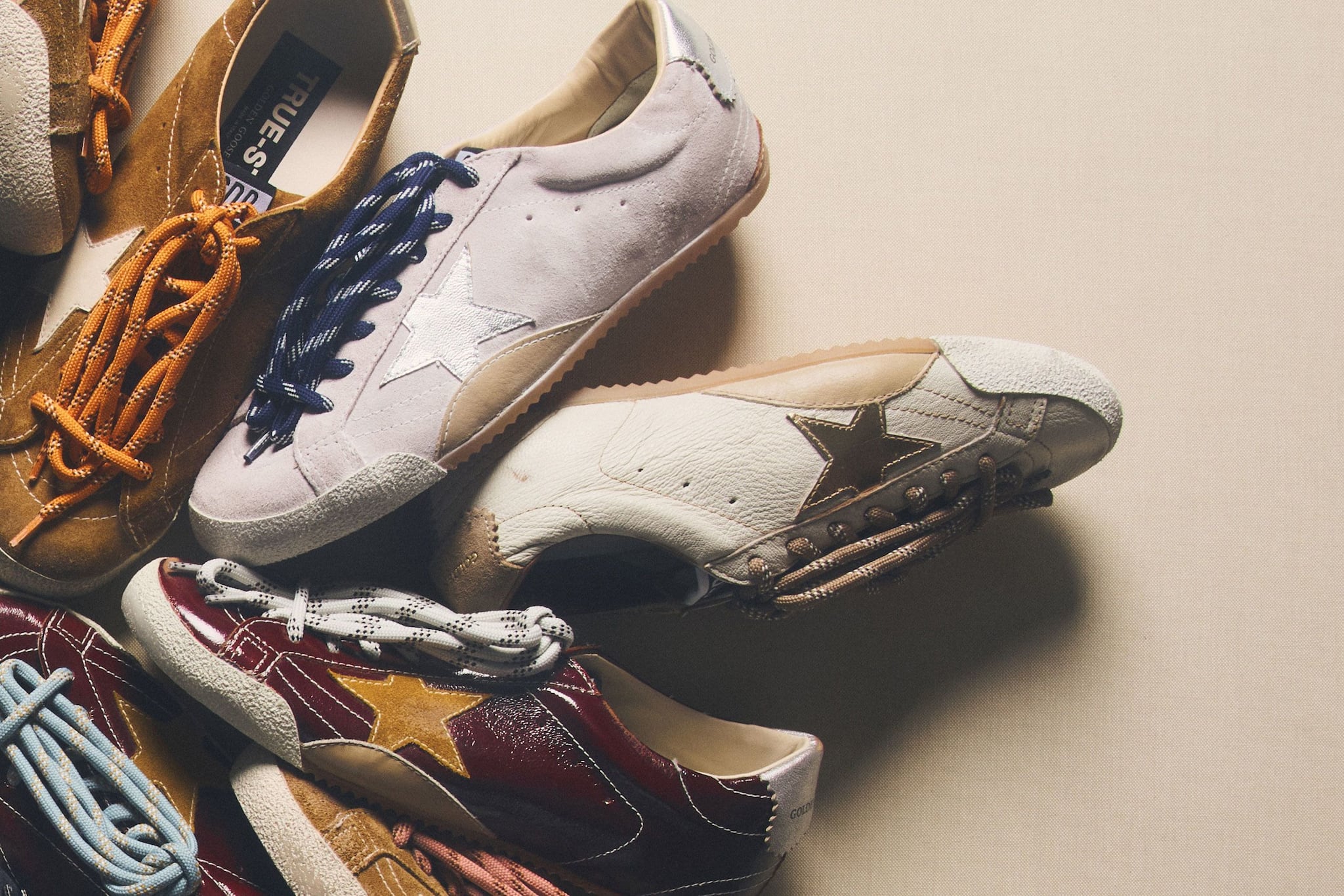 True-Star Golden Goose：レトロなテイストのレディーススニーカー