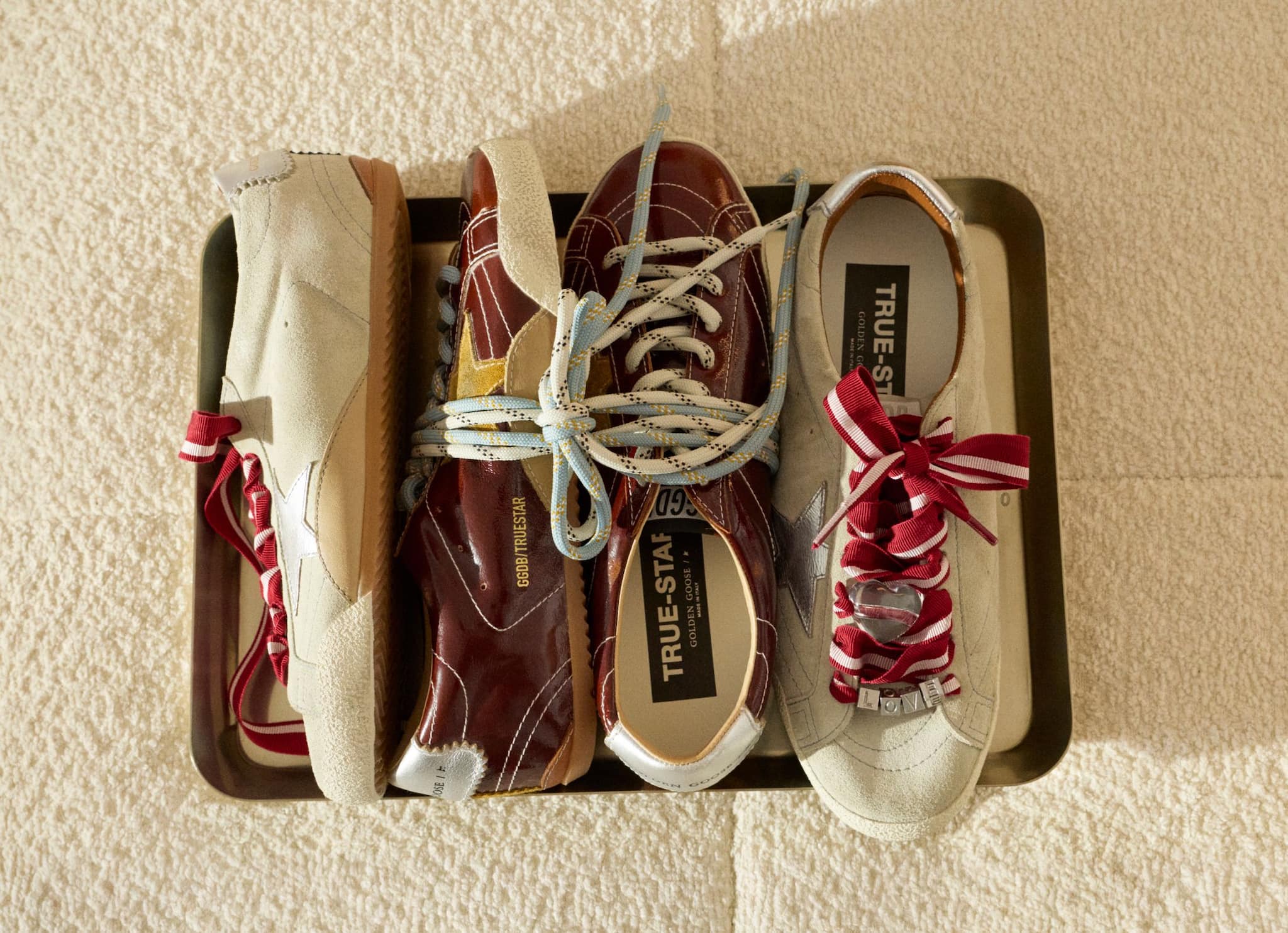 True-Star Golden Goose：レトロなテイストのメンズスニーカー