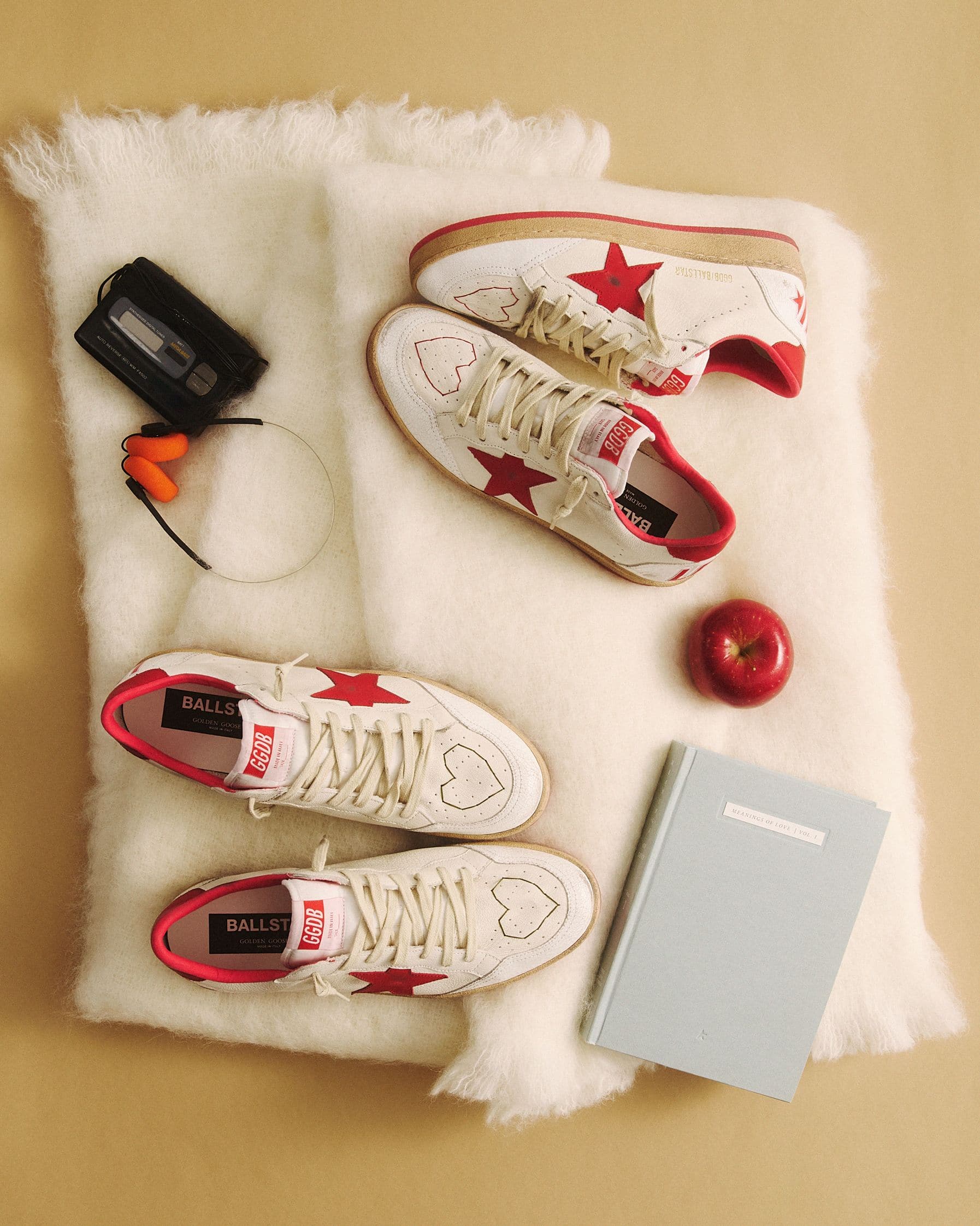 Golden Goose：メンズ＆レディースのスニーカーとウェア