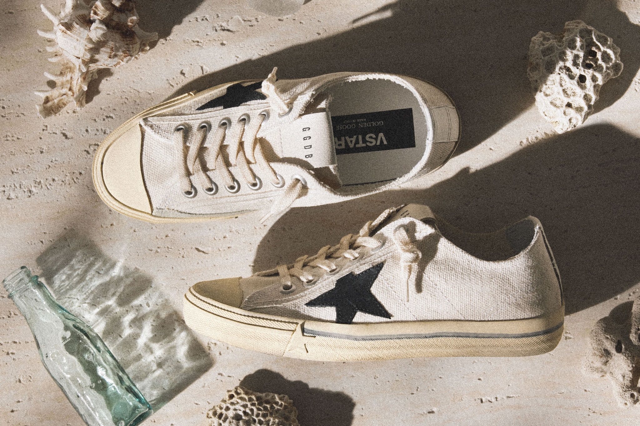 Golden Goose：メンズ＆レディースのスニーカーとウェア