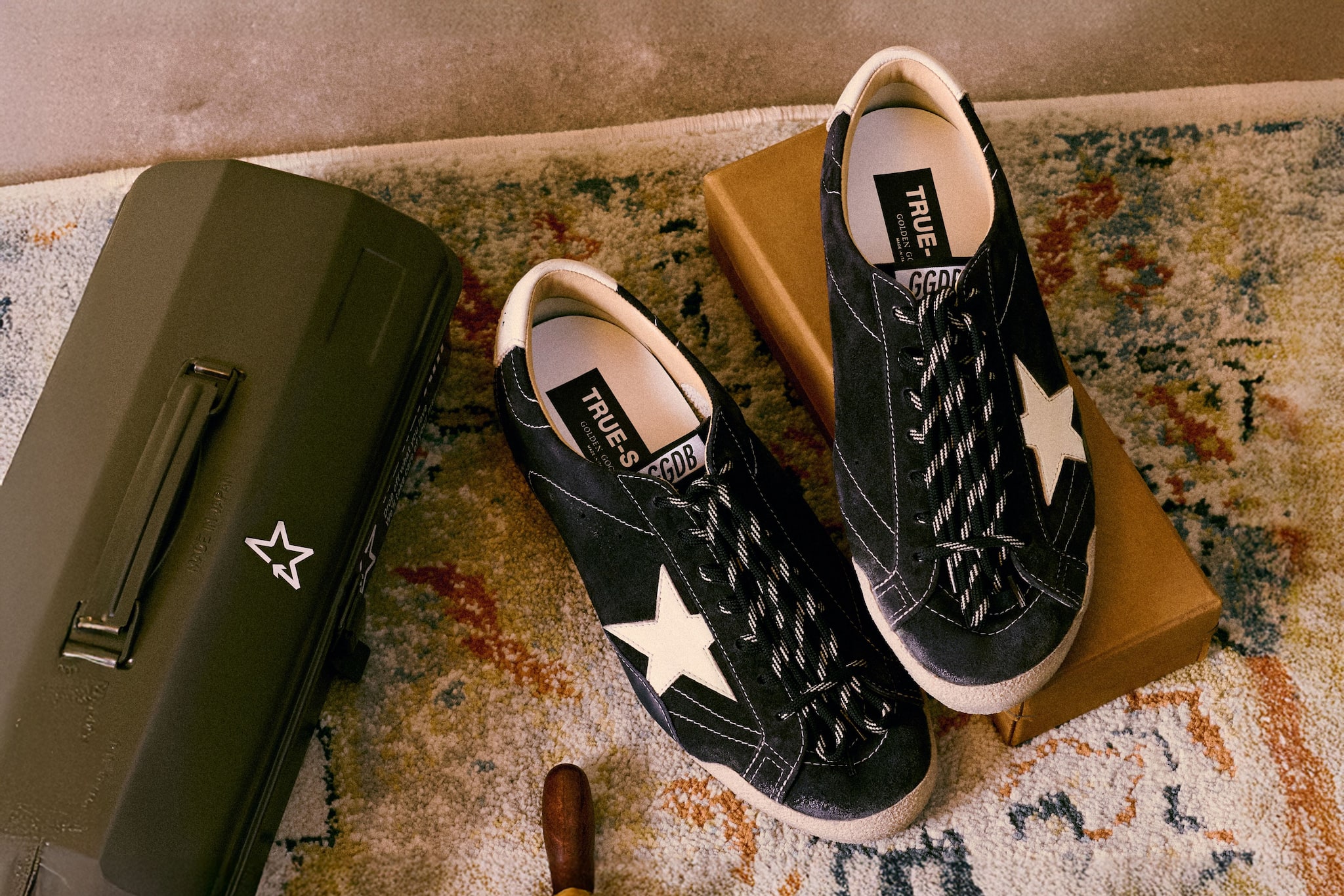 Golden Goose: sneakers and clothes for men and women