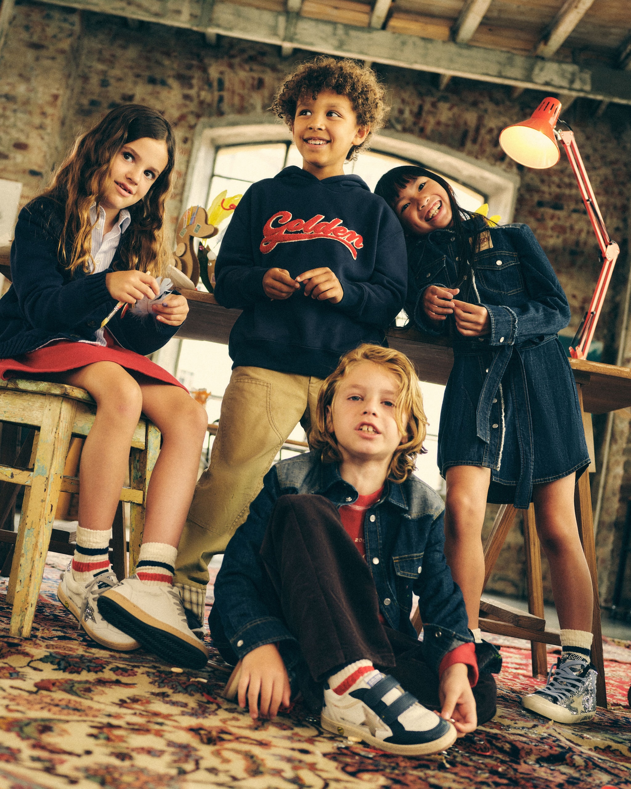 Golden Goose：メンズ＆レディースのスニーカーとウェア