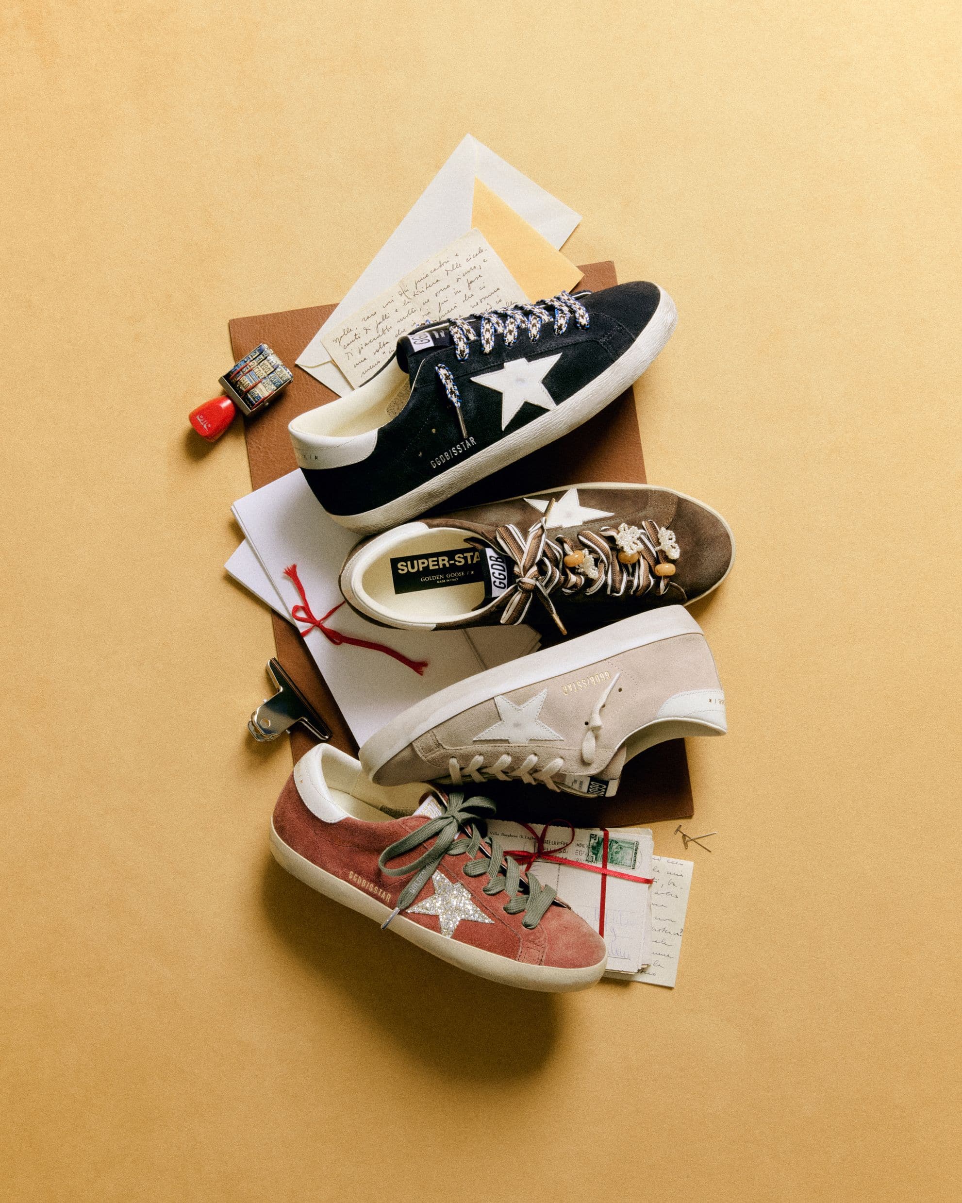 Golden Goose：メンズ＆レディースのスニーカーとウェア