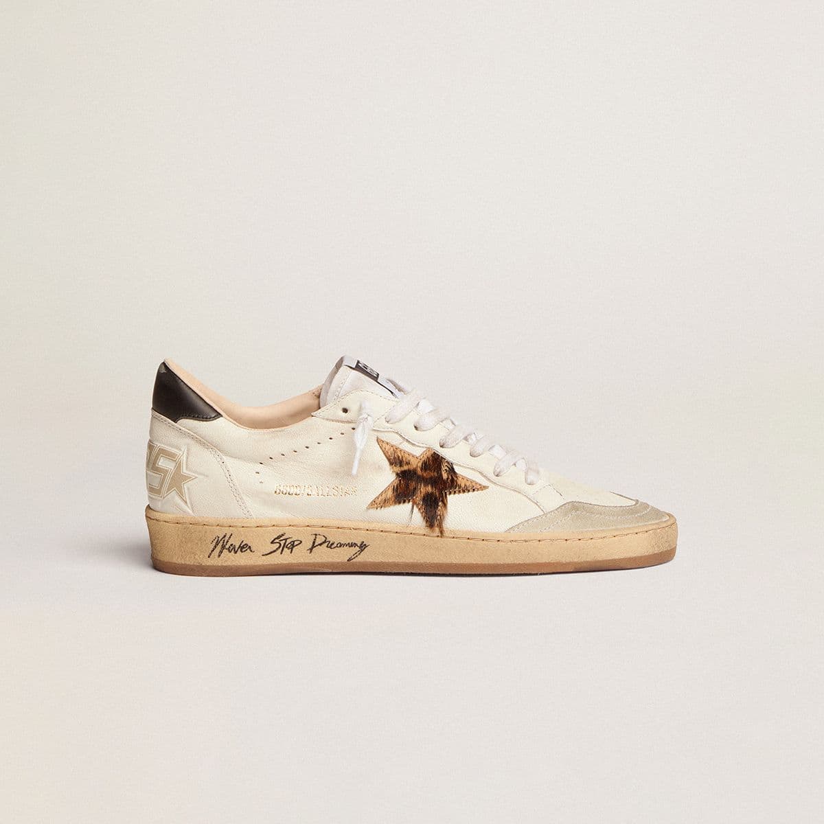 Golden Goose：メンズ＆レディースのスニーカーとウェア