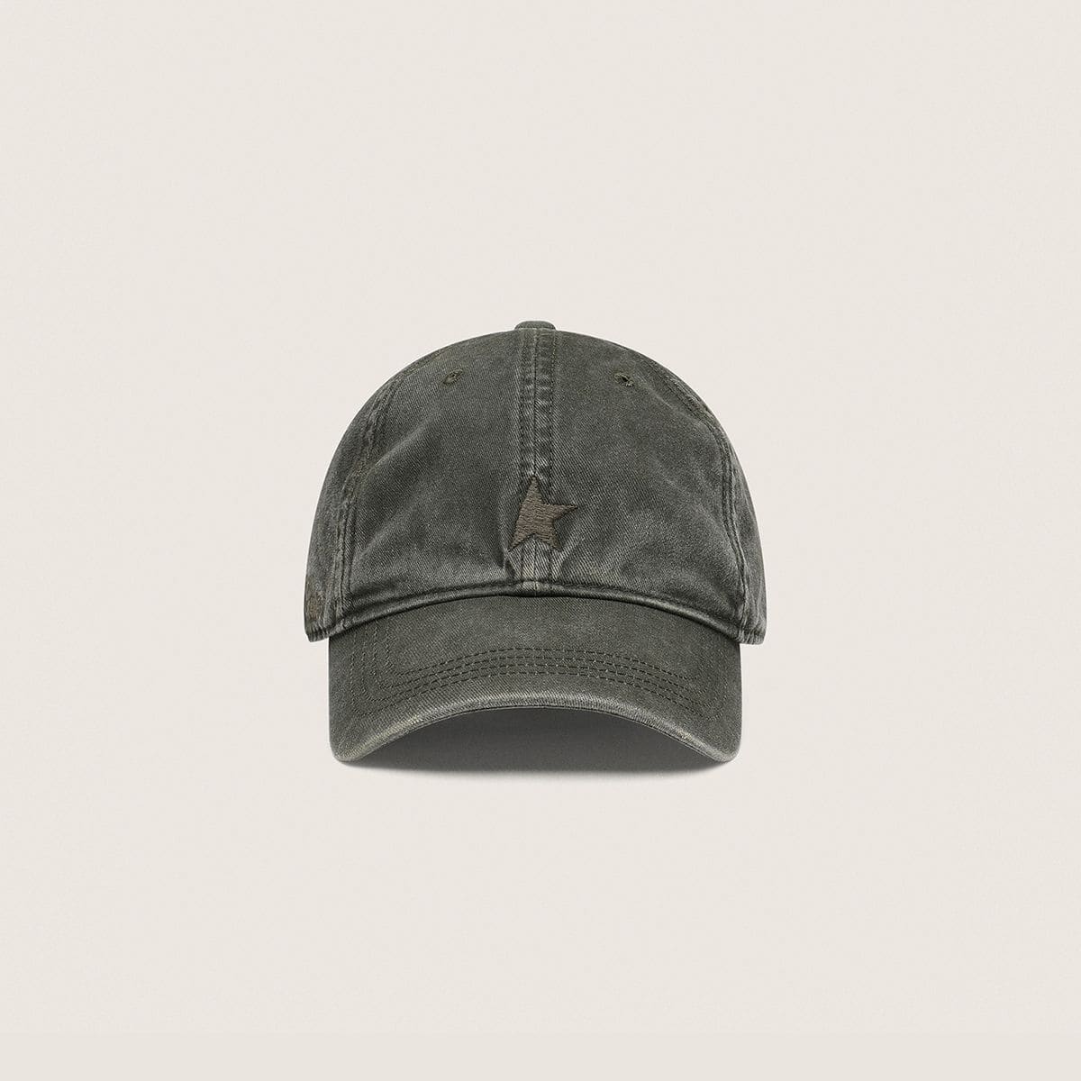 hat-and-sunglasses-on-a-wooden-shelf