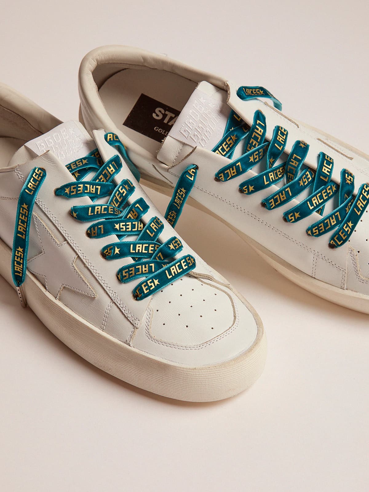 Golden Goose - Cordones terciopelo verde con estampado Laces dorado in 