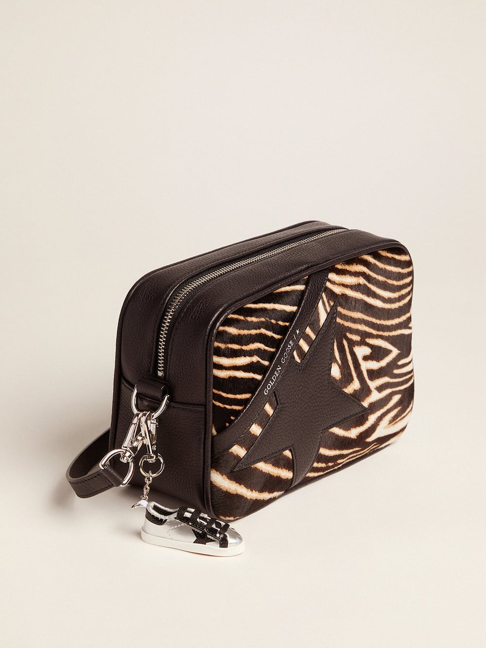 Golden Goose - Tasche Star Bag aus Cavallino-Leder mit Zebrastreifen in 