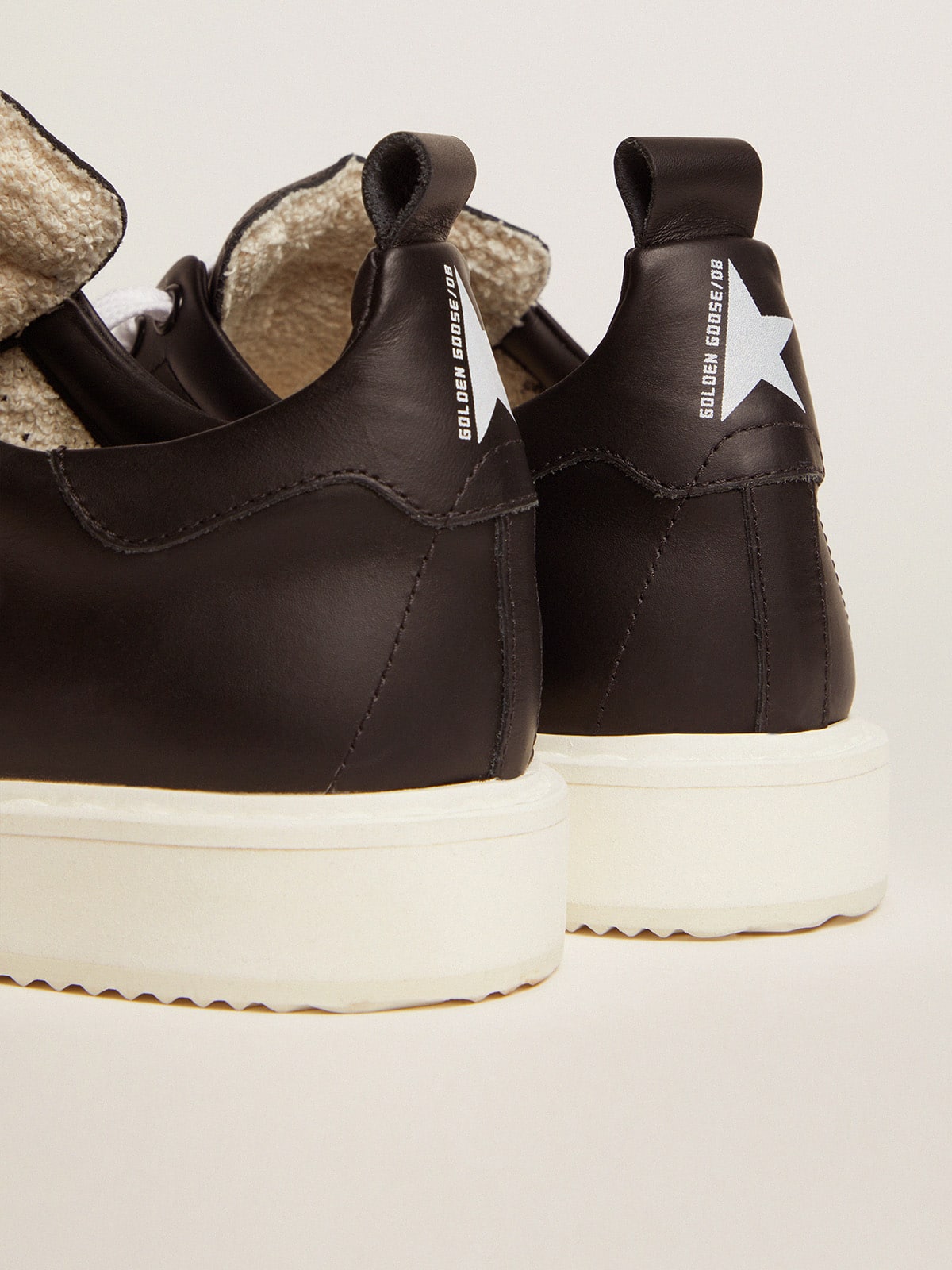 Golden Goose - Starter sneakers in leather with printed star on the heel tab in 