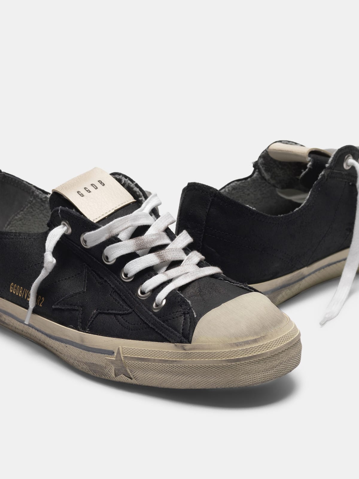 Golden Goose - V-STAR sneakers in vintage-effect leather in 