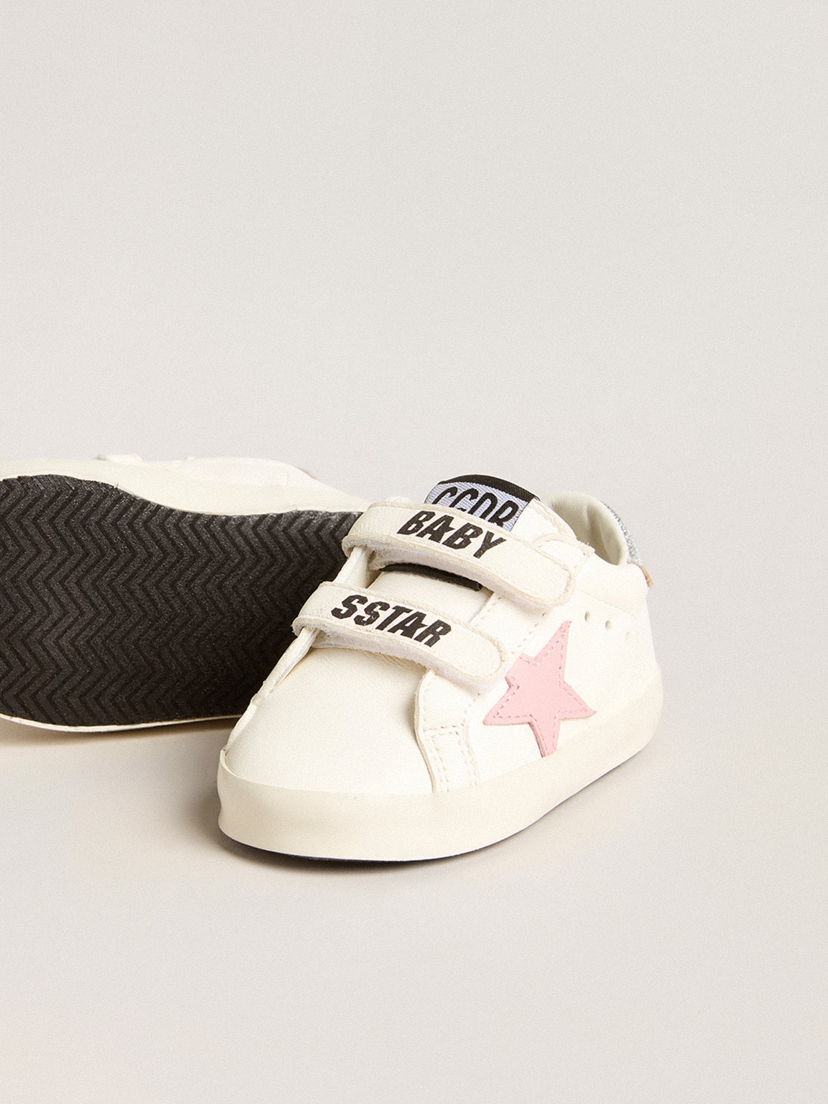 Golden Goose - Baby Old School mit rosa Raulederstern und silberfarbenem Leder an der Ferse in 