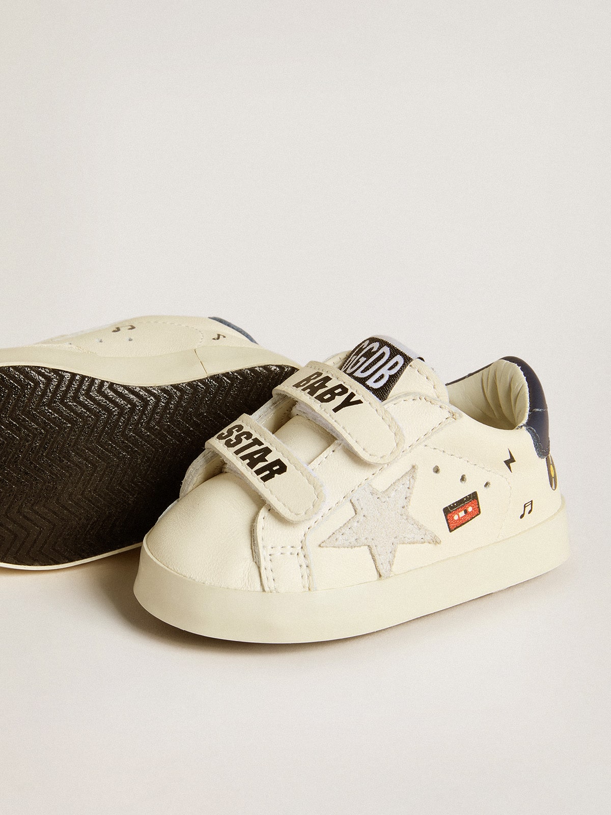 Golden Goose - Baby School en cuir nappa à imprimé musical avec étoile en daim blanc in 