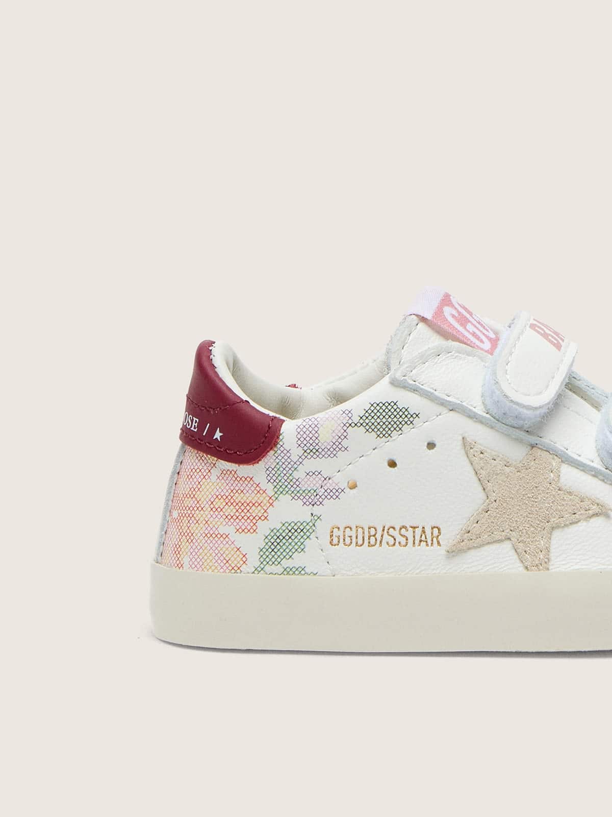 Golden Goose - Baby Old School de couro branco com estrela de suede p&eacute;rola e estampa floral in 