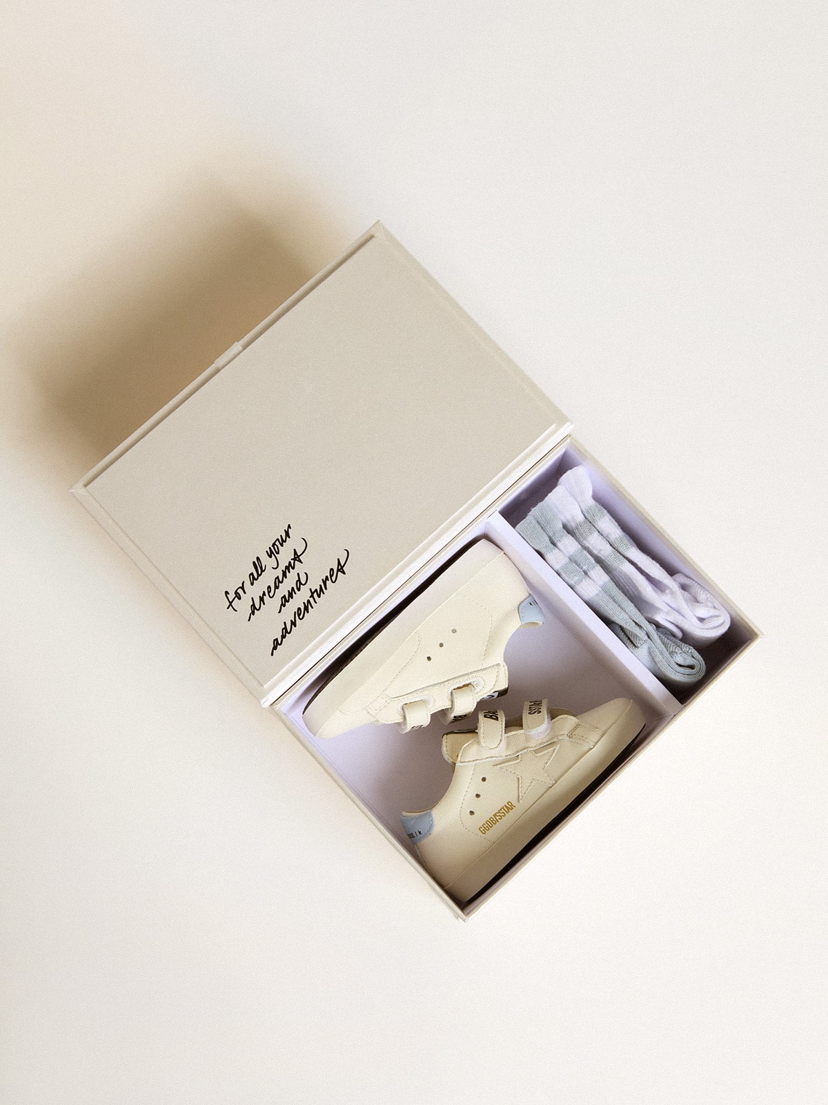 Golden Goose - Set Baby School aus weißem Nappa mit Fersenpartie aus puderblauem Leder in 
