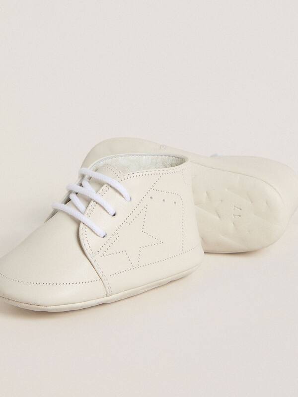 Golden Goose - New Born sneakers in white leather with perforated star in 