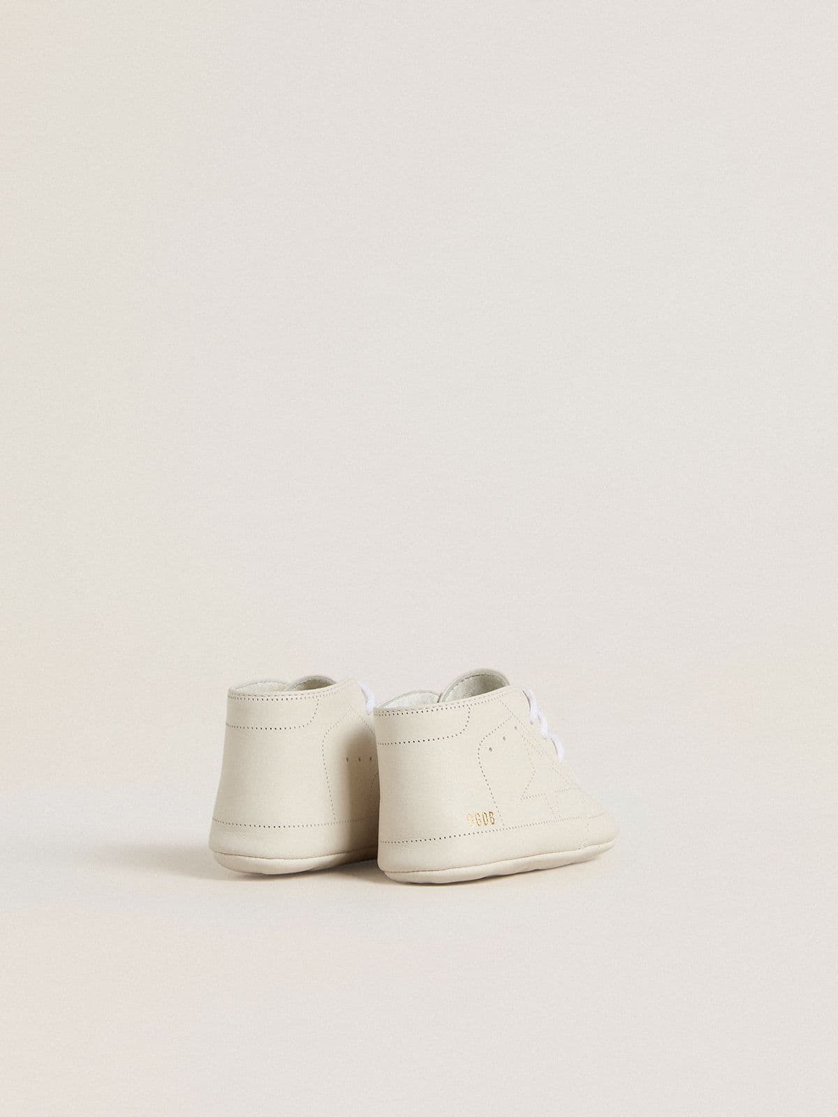 Golden Goose - New Born sneakers in white leather with perforated star in 