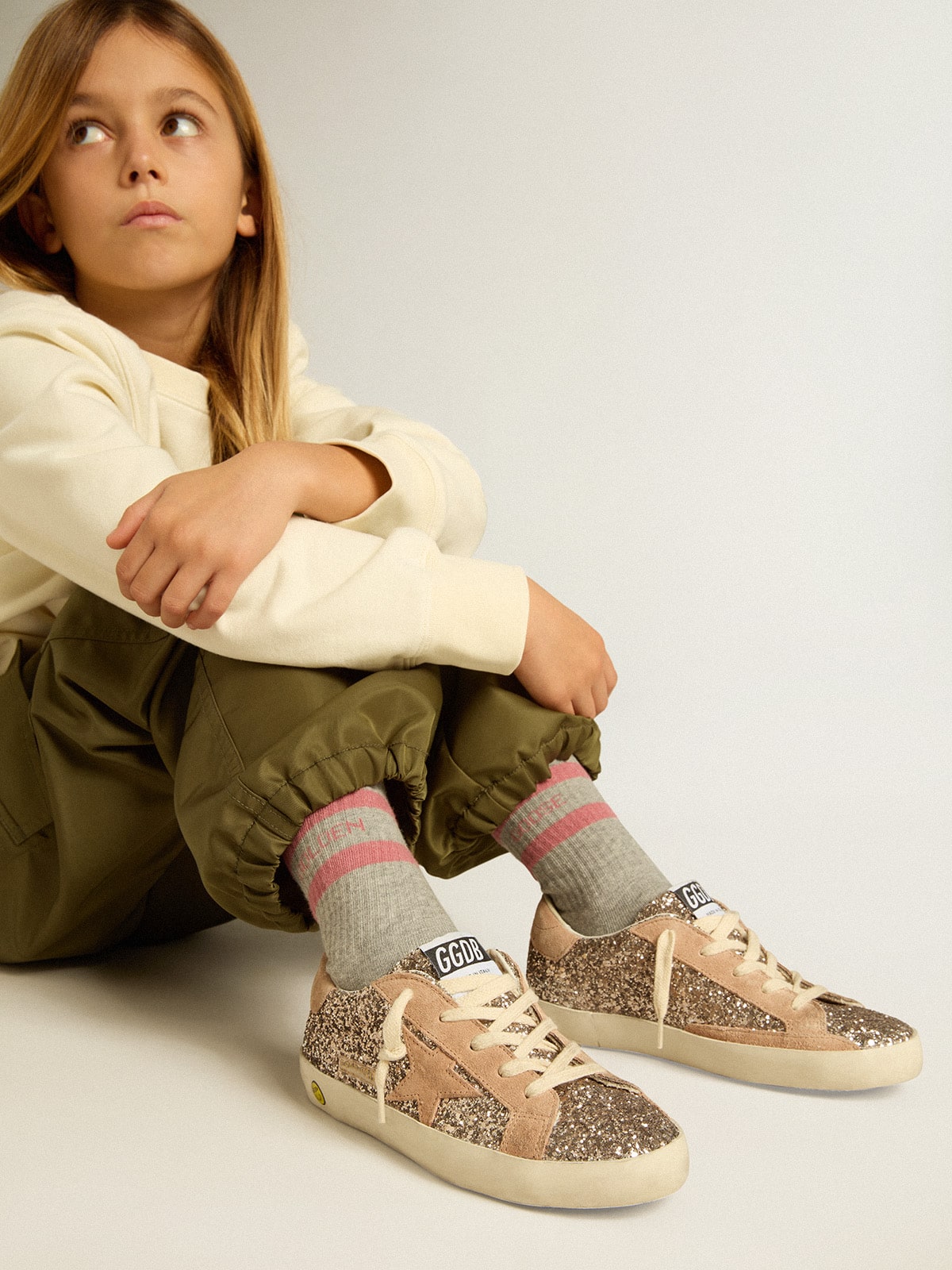 Golden Goose - Junior Super-Star in glitter with suede star and heel tab in 