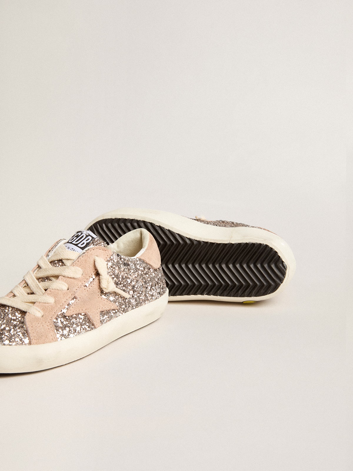 Golden Goose - Junior Super-Star in glitter with suede star and heel tab in 