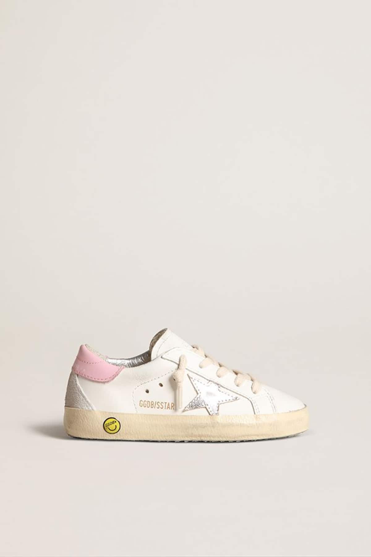 Golden Goose - 실버 메탈릭 스타 & 핑크 힐탭 화이트 레더 슈퍼스타 주니어 in 