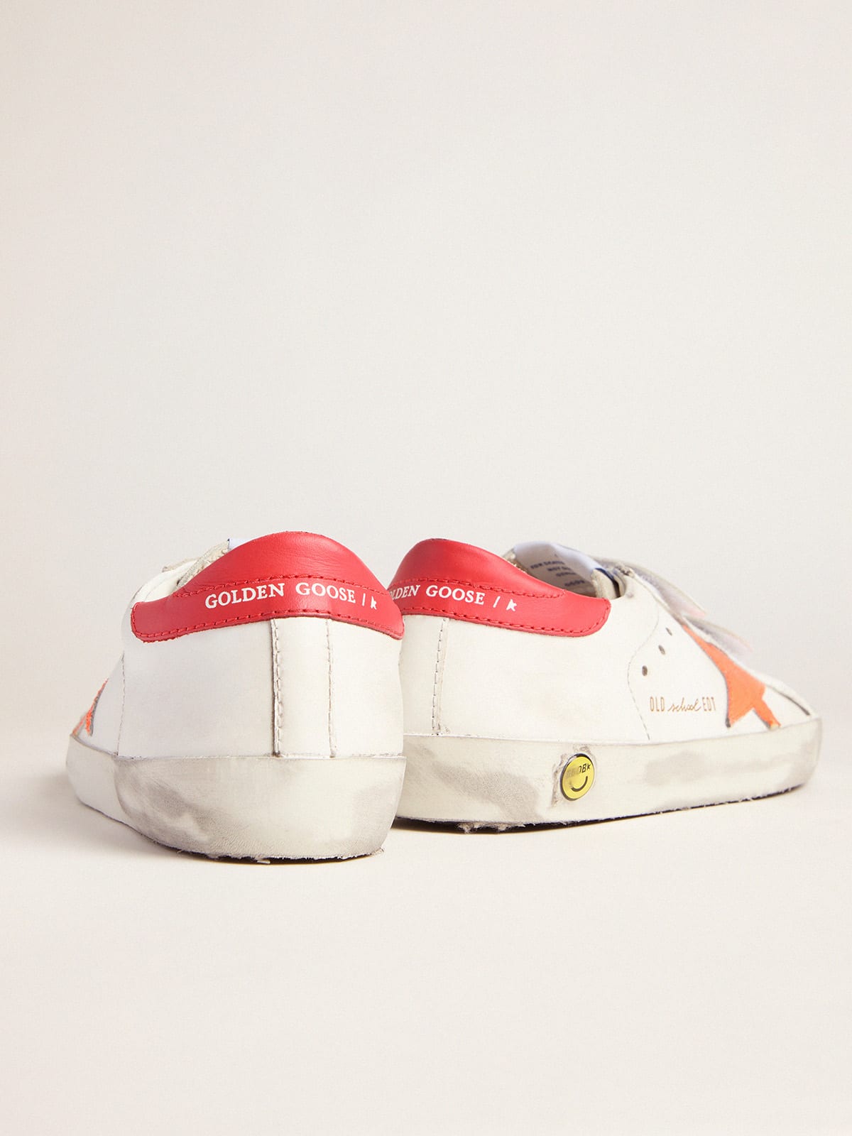 Golden Goose - Junior Old School sneakers with Velcro fastening and fluorescent orange star in 