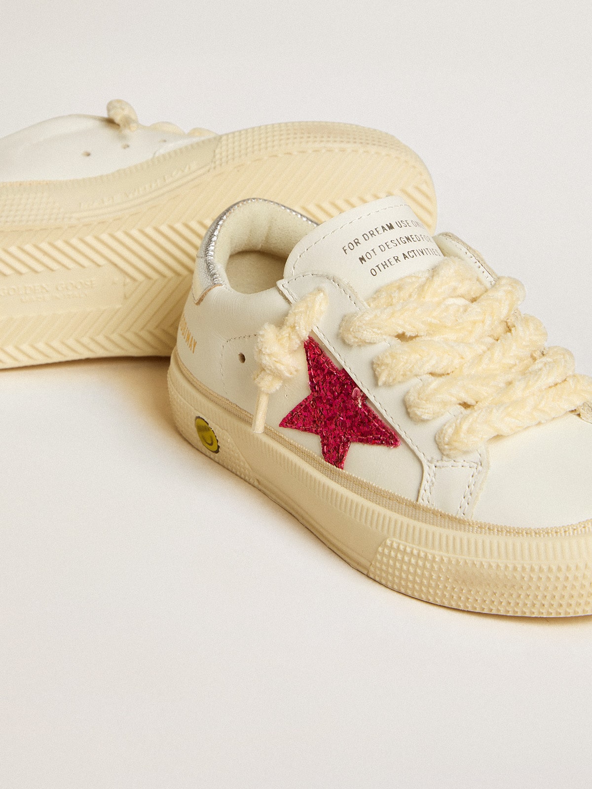 Golden Goose - May Junior com estrela de glitter fúcsia e talão de couro metálico in 